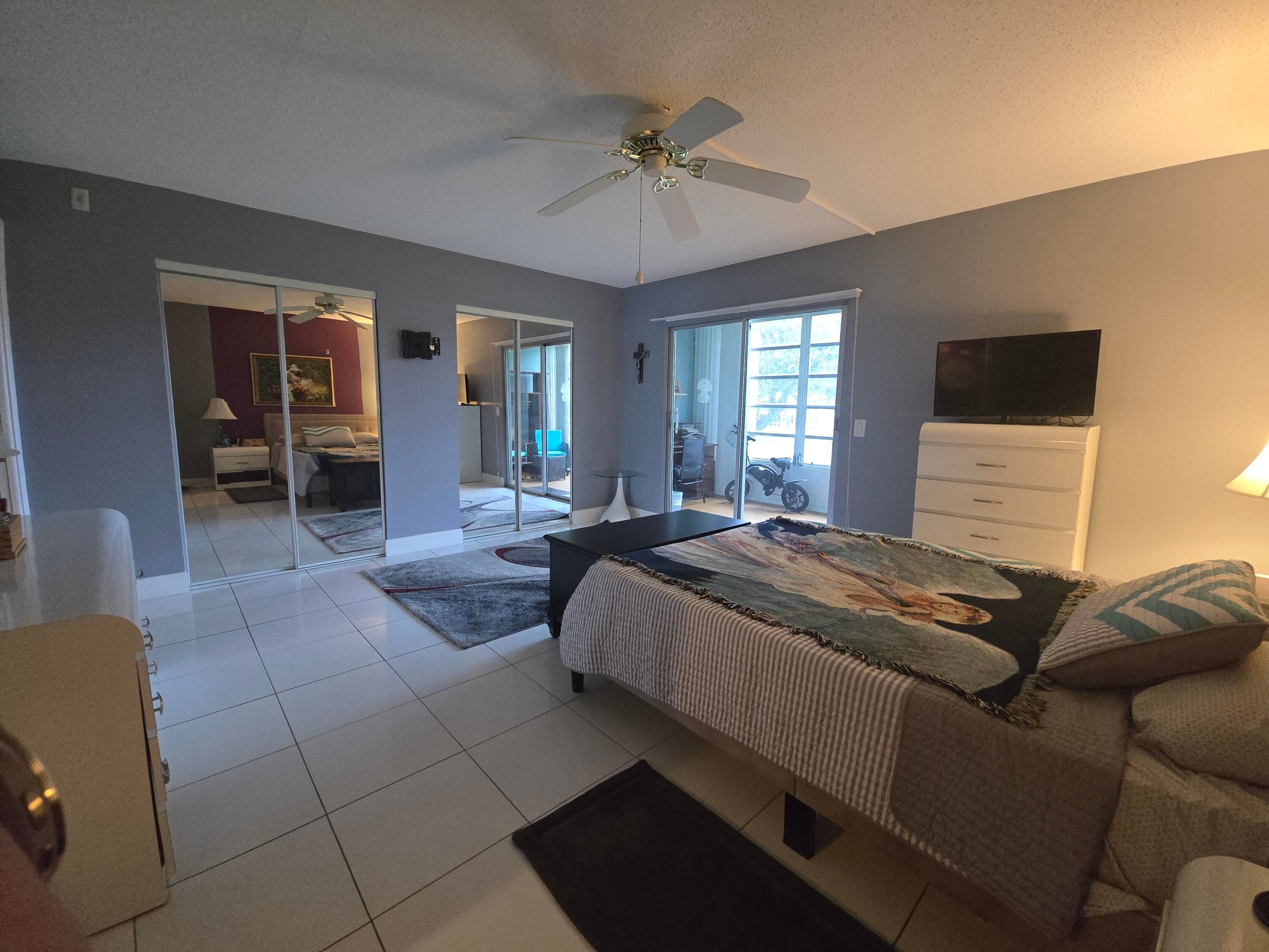 2010 Westbury F 2010, Deerfield Beach, FL 33442 13