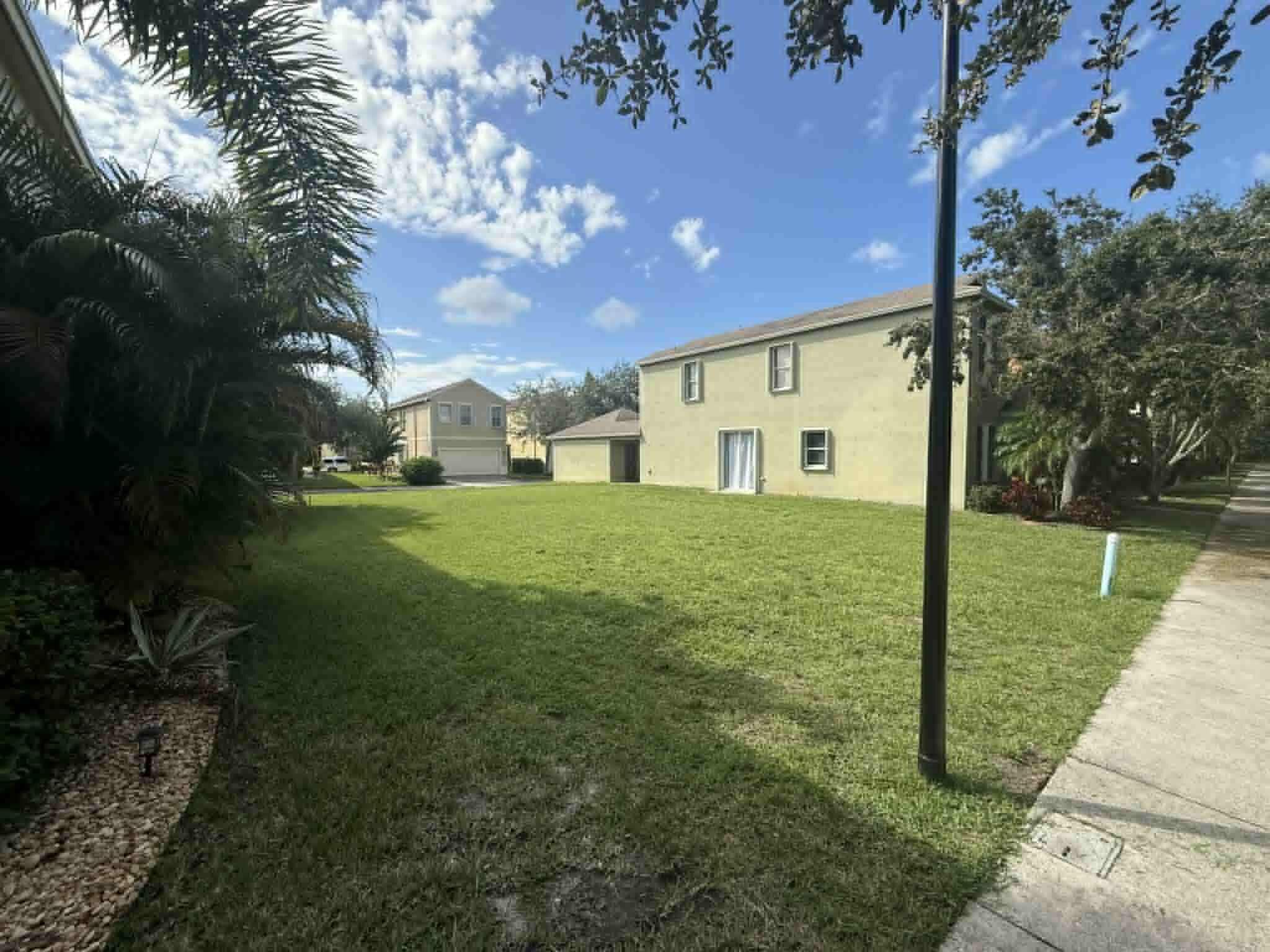 2527 SE Ruskin Drive, Port St. Lucie, FL 34952 9
