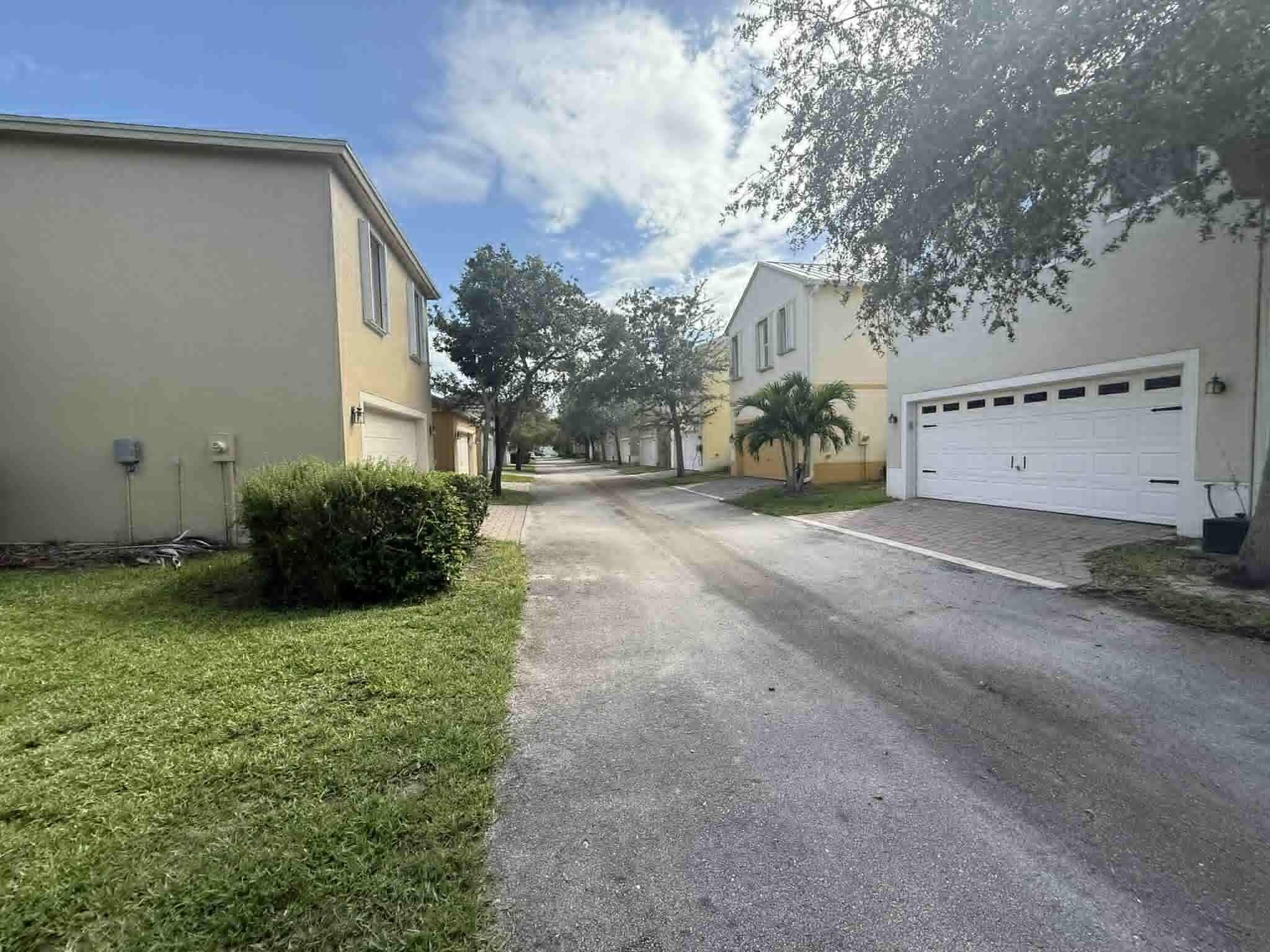 2527 SE Ruskin Drive, Port St. Lucie, FL 34952 14