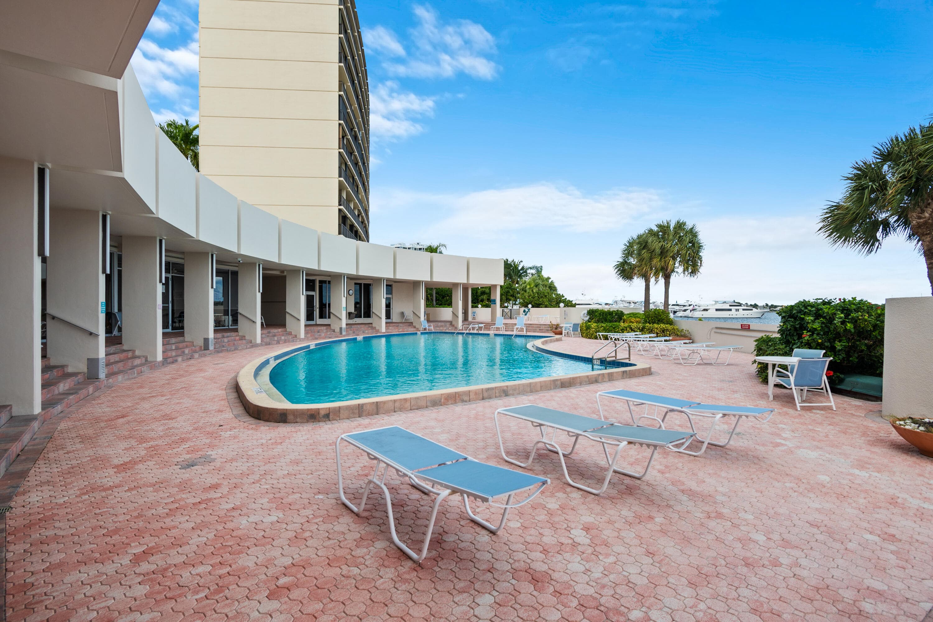 134 Lakeshore Drive 814, North Palm Beach, FL 33408 24