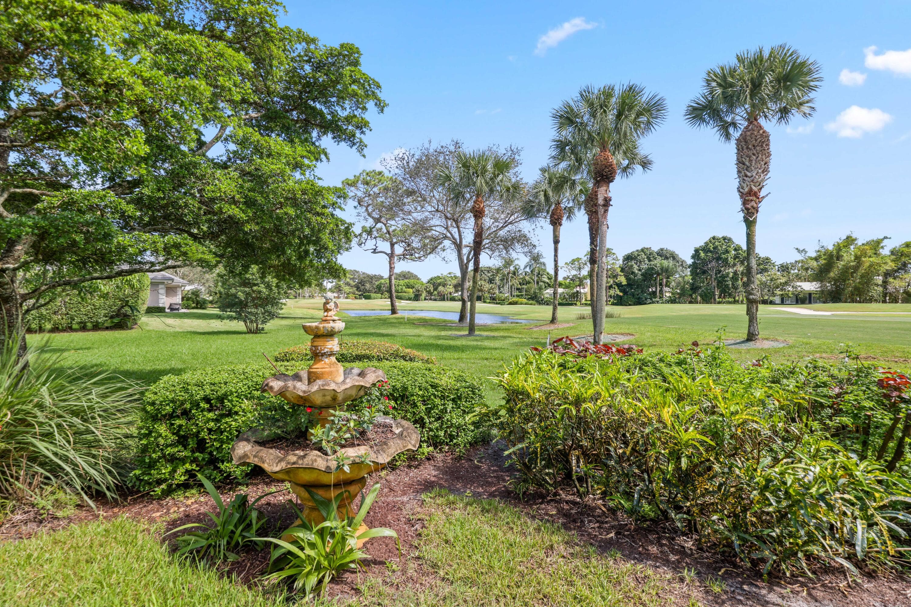 36 Country Road, Village of Golf, FL 33436 39