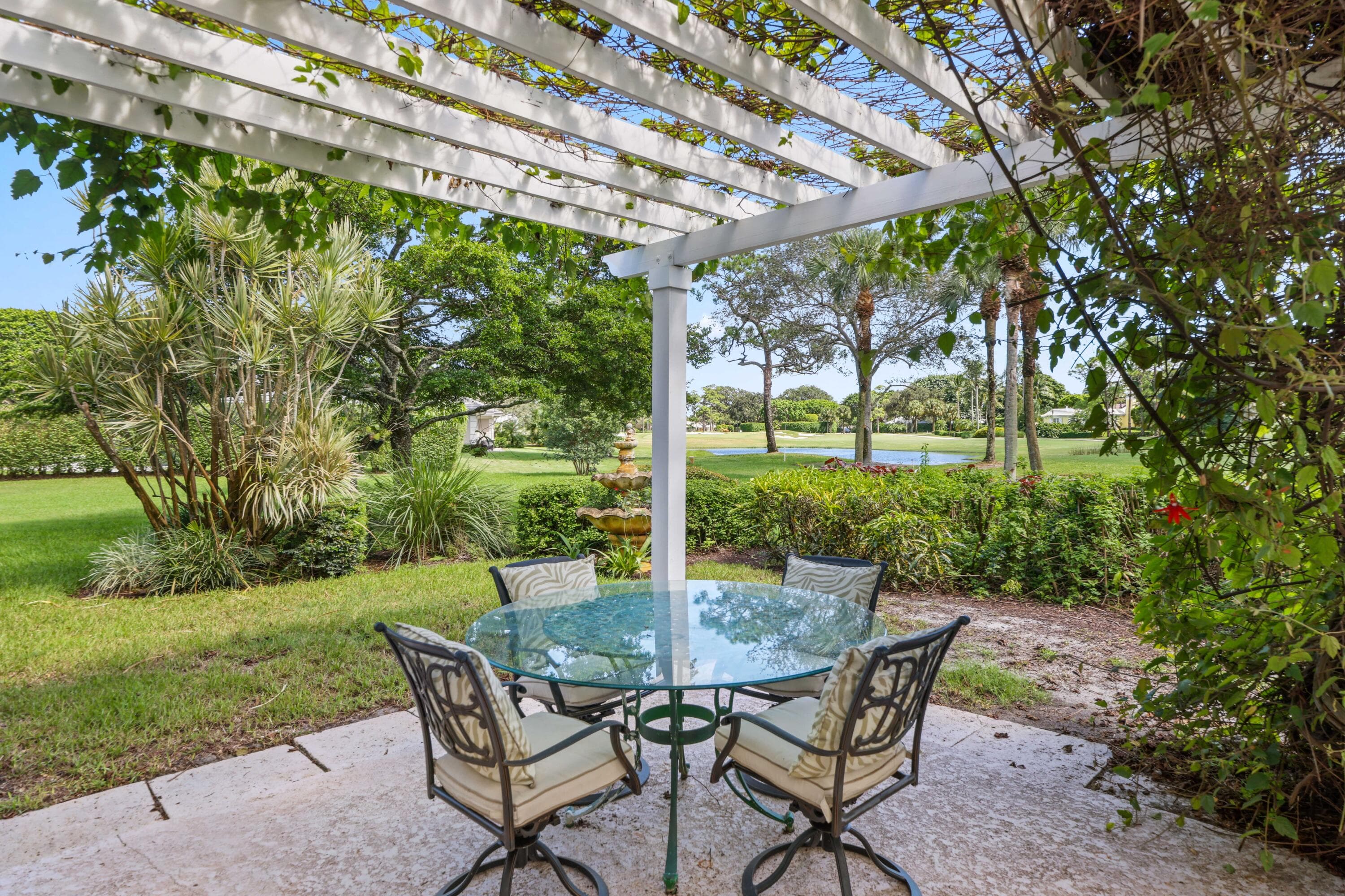 36 Country Road, Village of Golf, FL 33436 38