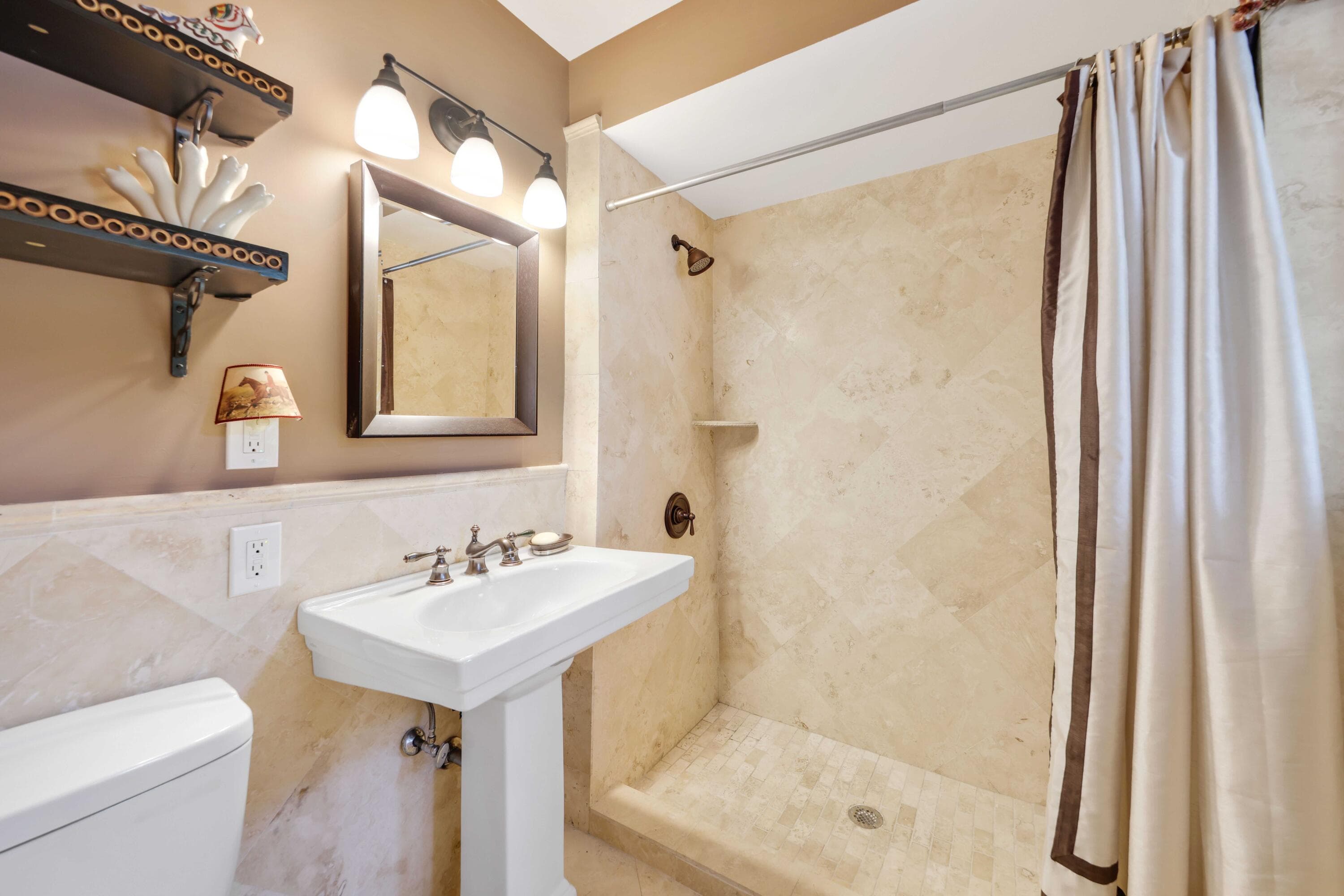 36 Country Road, Village of Golf, FL 33436 31