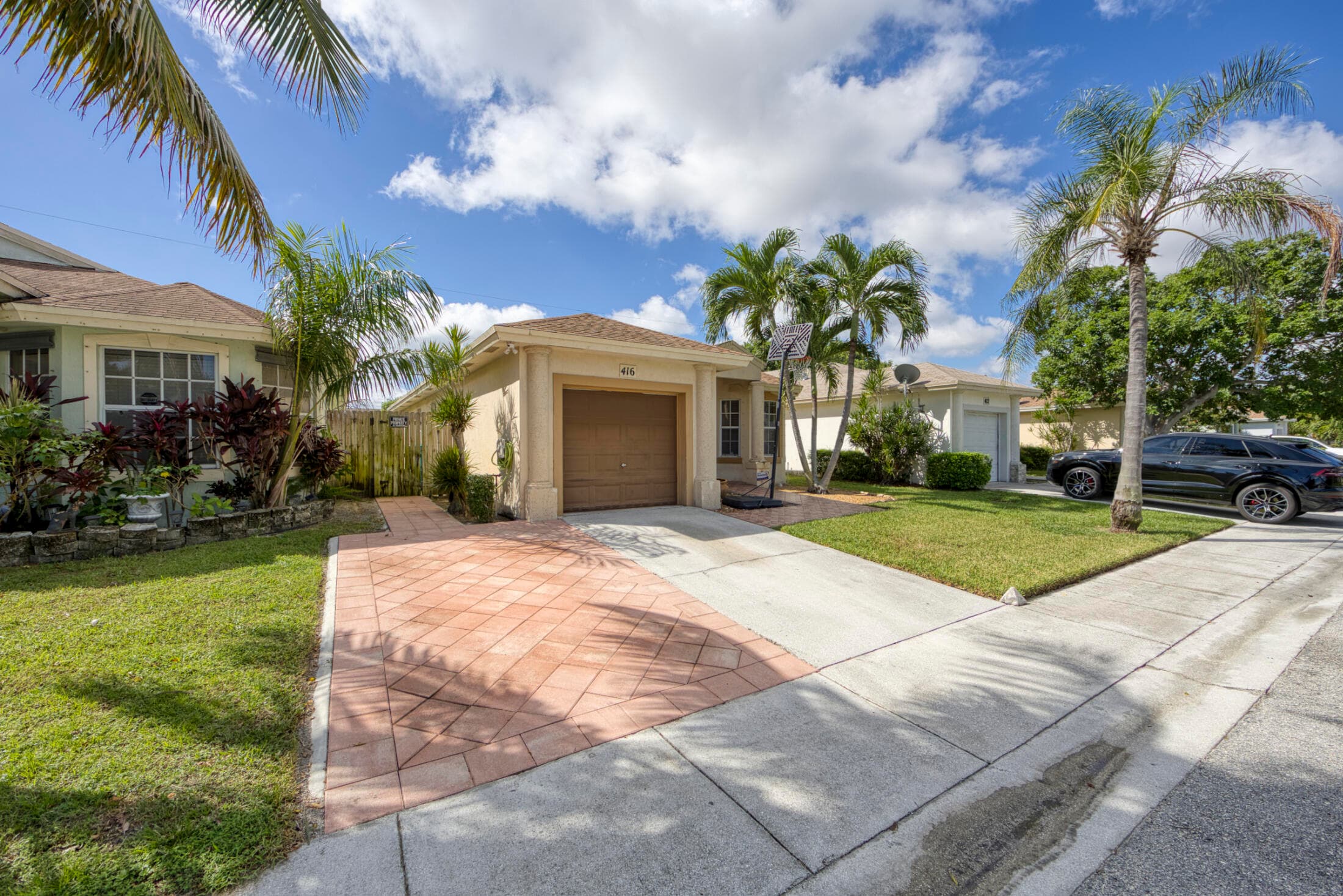 416 Circle Drive S, Boynton Beach, FL 33435 24