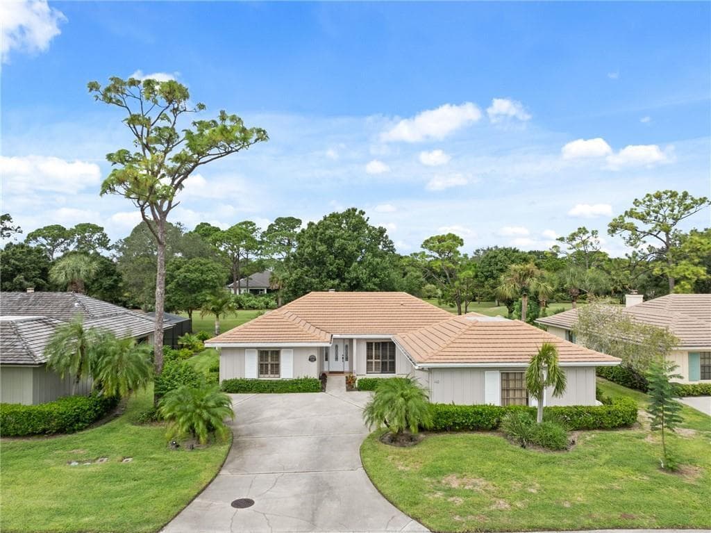 110 Prestwick Circle, Vero Beach, FL 32967 29