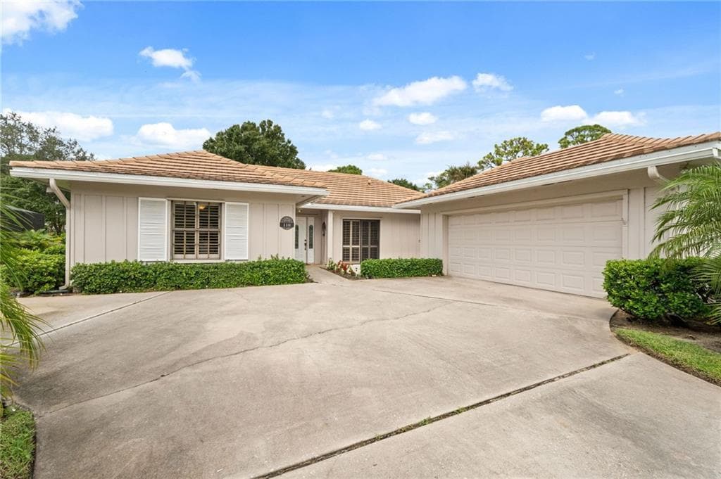 110 Prestwick Circle, Vero Beach, FL 32967 36