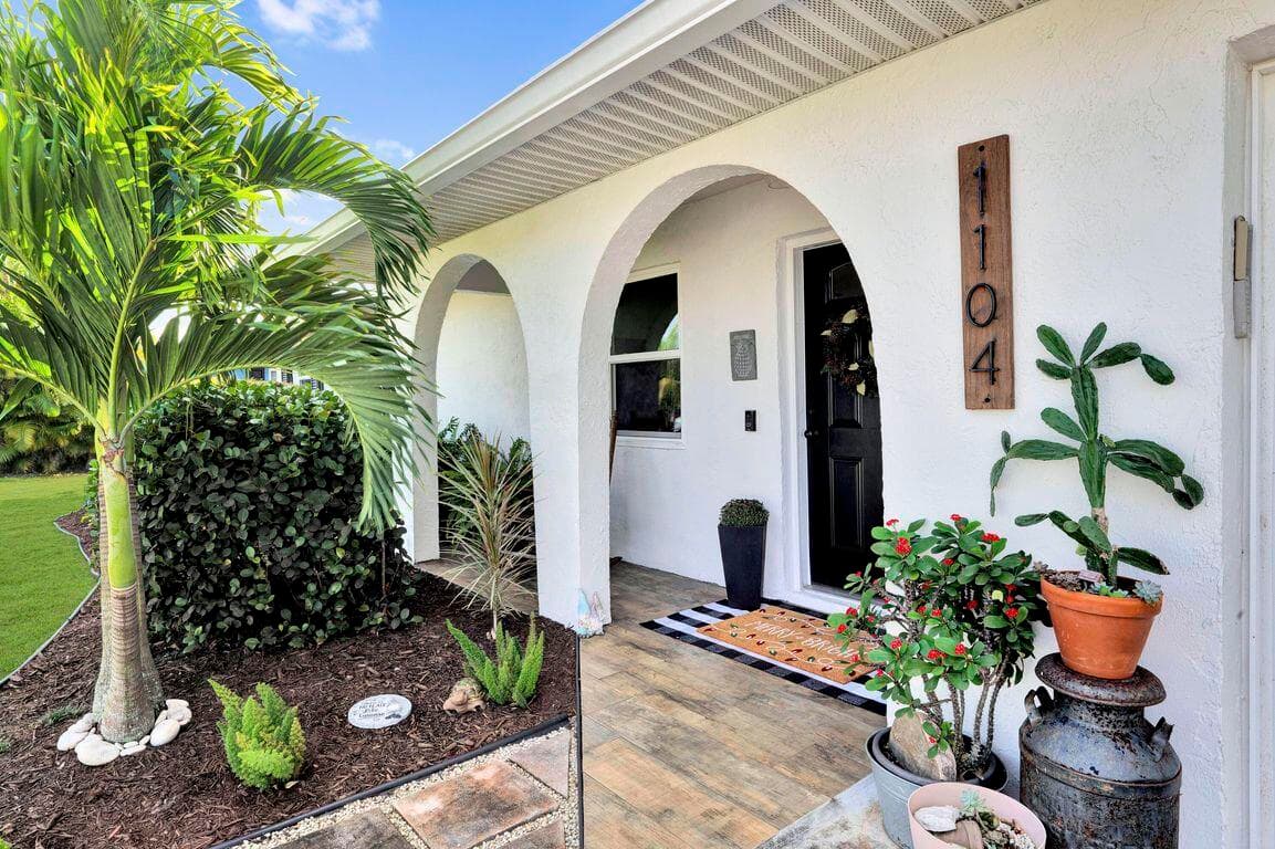 1104 NW 12th Terrace, Stuart, FL 34994 5