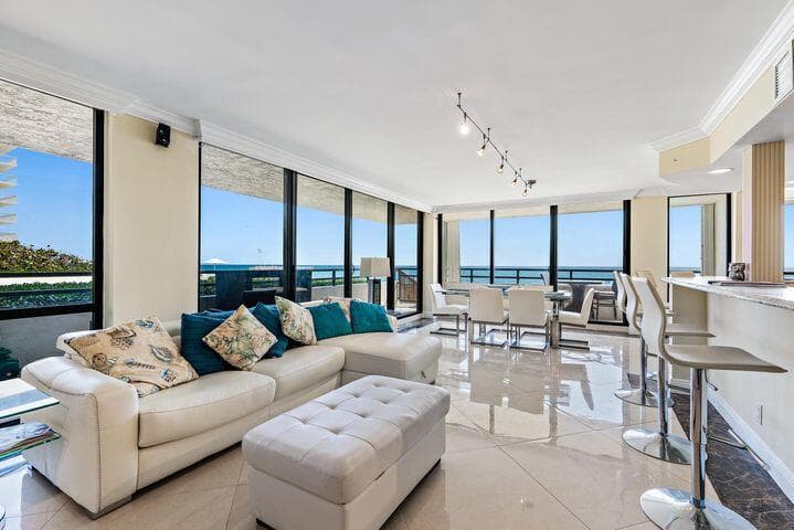 3560 S Ocean Boulevard 200, South Palm Beach, FL 33480 2