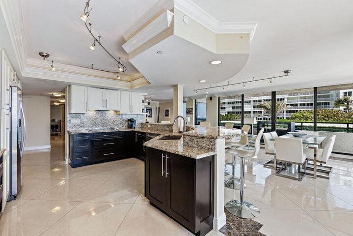 3560 S Ocean Boulevard 200, South Palm Beach, FL 33480 19
