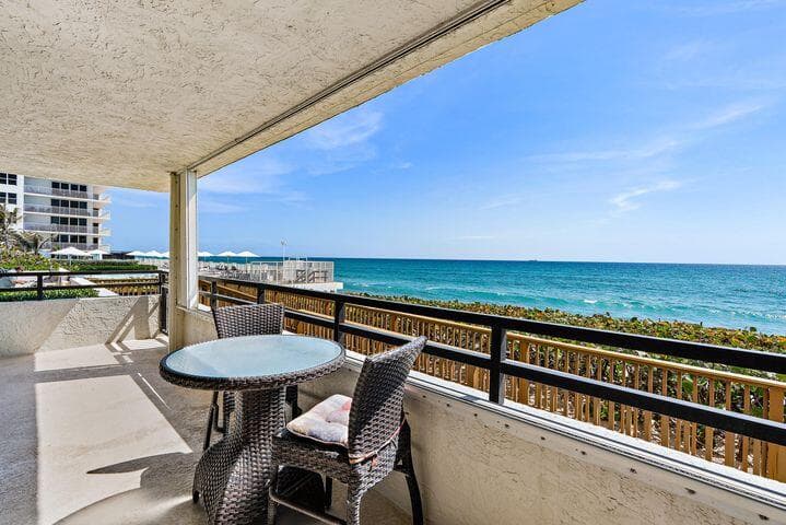 3560 S Ocean Boulevard 200, South Palm Beach, FL 33480 21