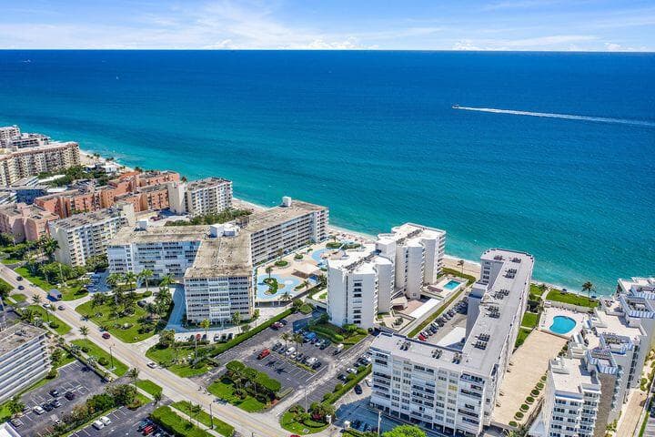 3560 S Ocean Boulevard 200, South Palm Beach, FL 33480 29