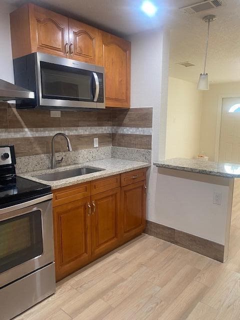 312 N 27th Street, Fort Pierce, FL 34947 9