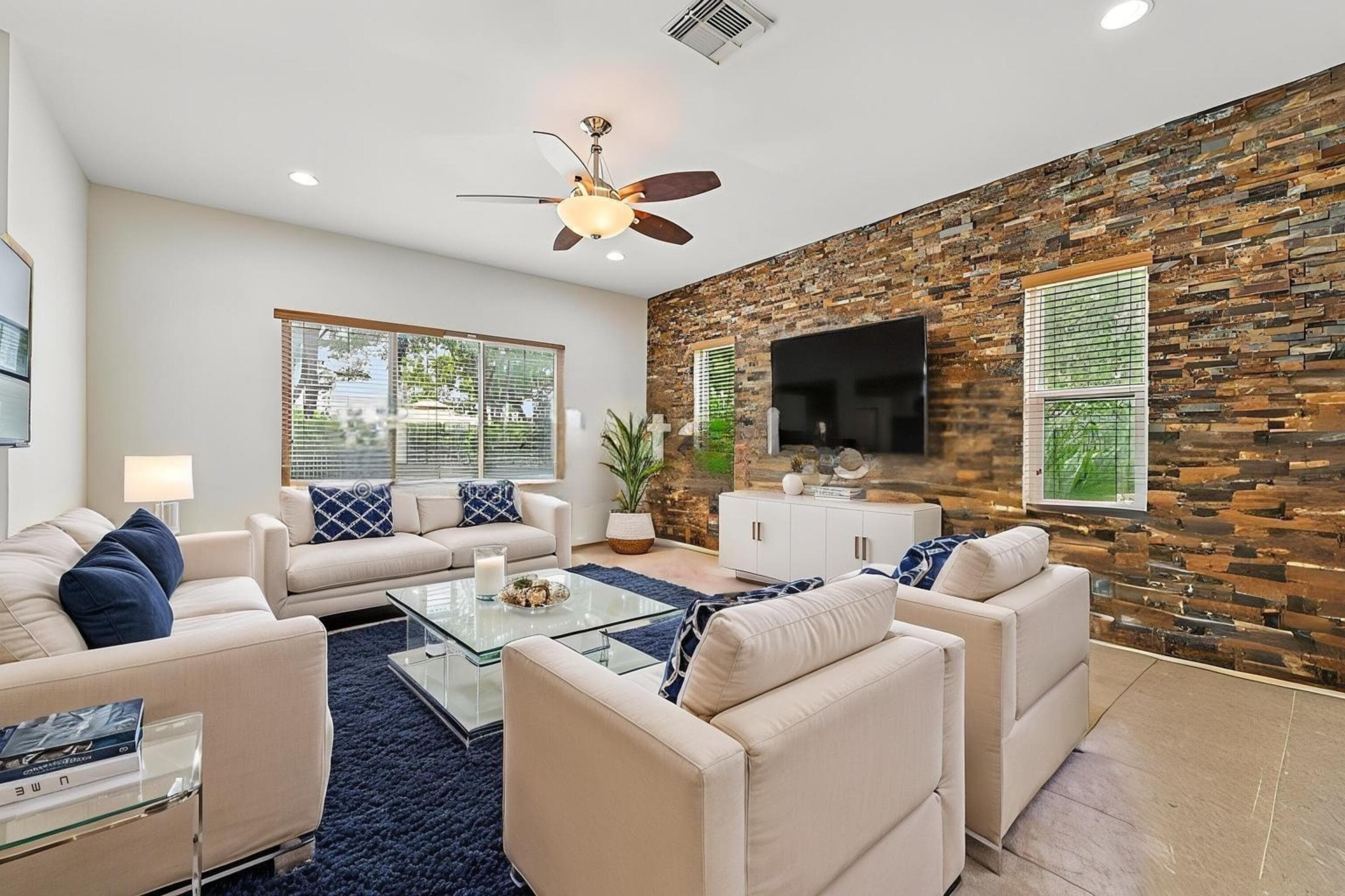 553 Gazetta Way, West Palm Beach, FL 33413