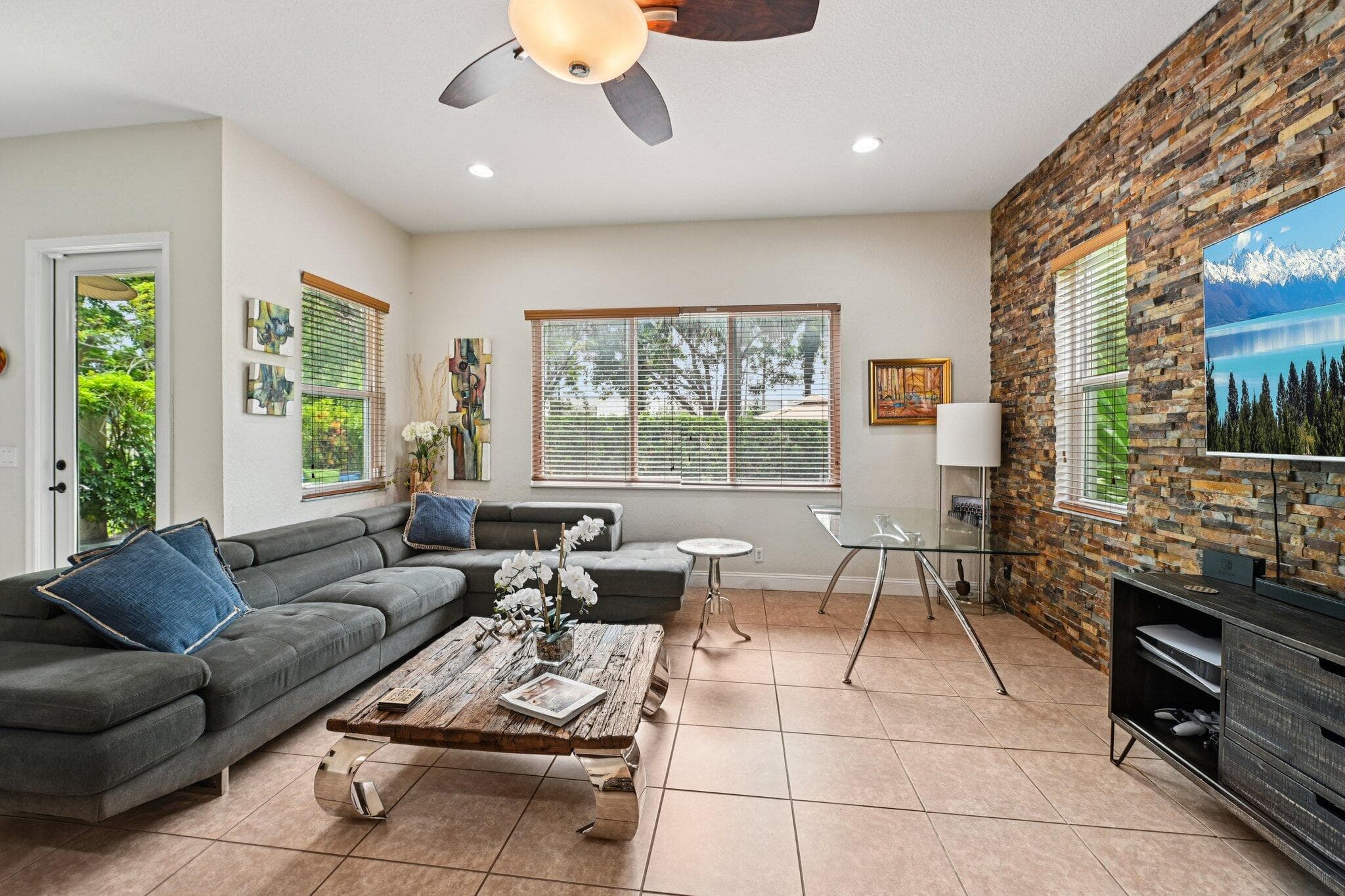 553 Gazetta Way, West Palm Beach, FL 33413 2