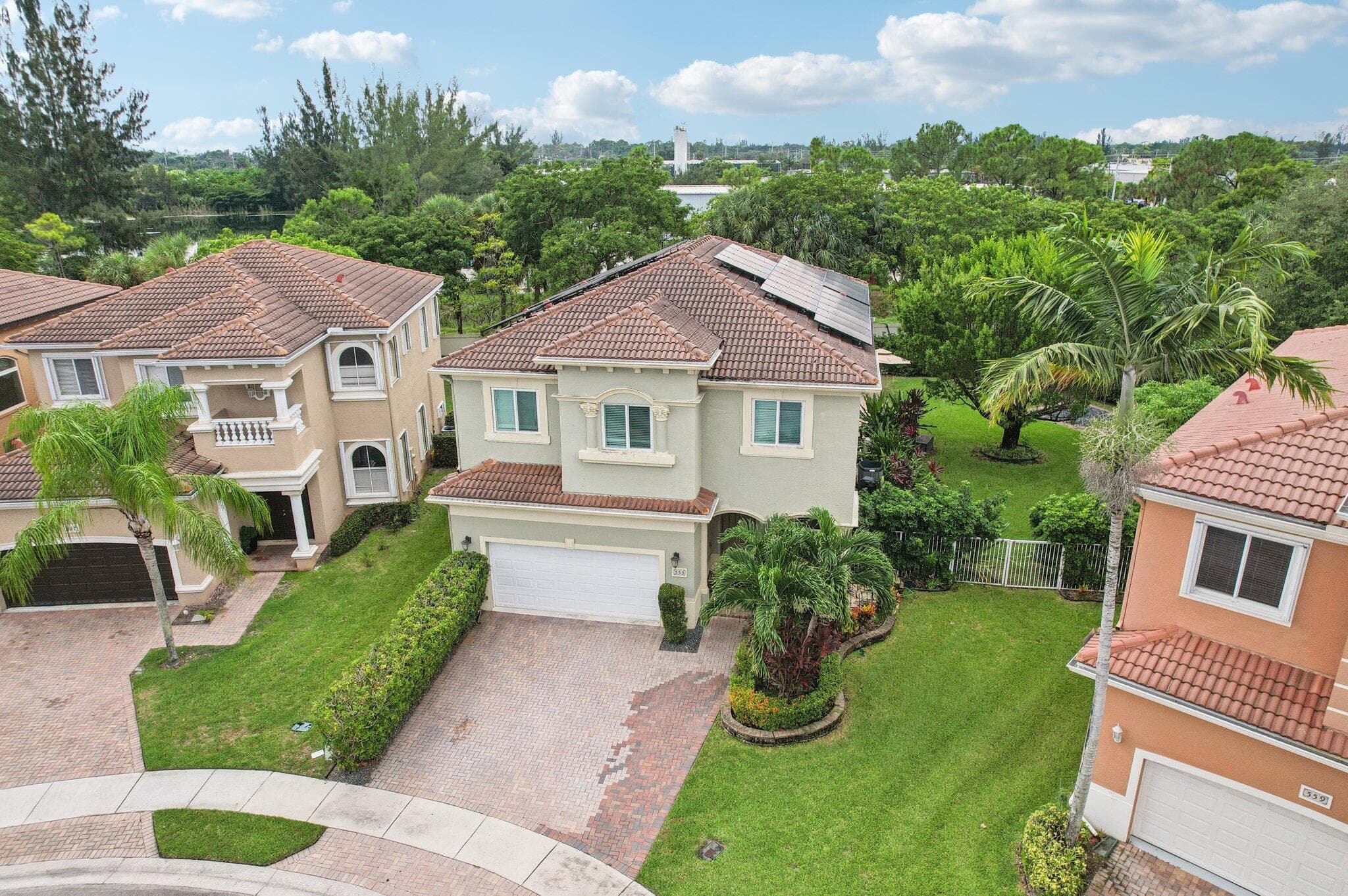 553 Gazetta Way, West Palm Beach, FL 33413 47