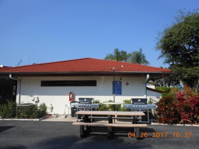 110 Half Moon Circle E2, Hypoluxo, FL 33462 7