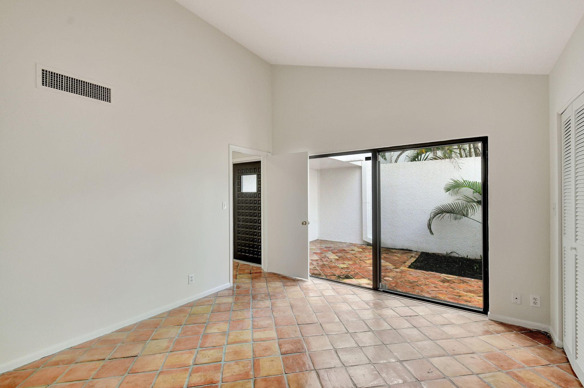 1906 Presidential Way 1-c, West Palm Beach, FL 33401 21
