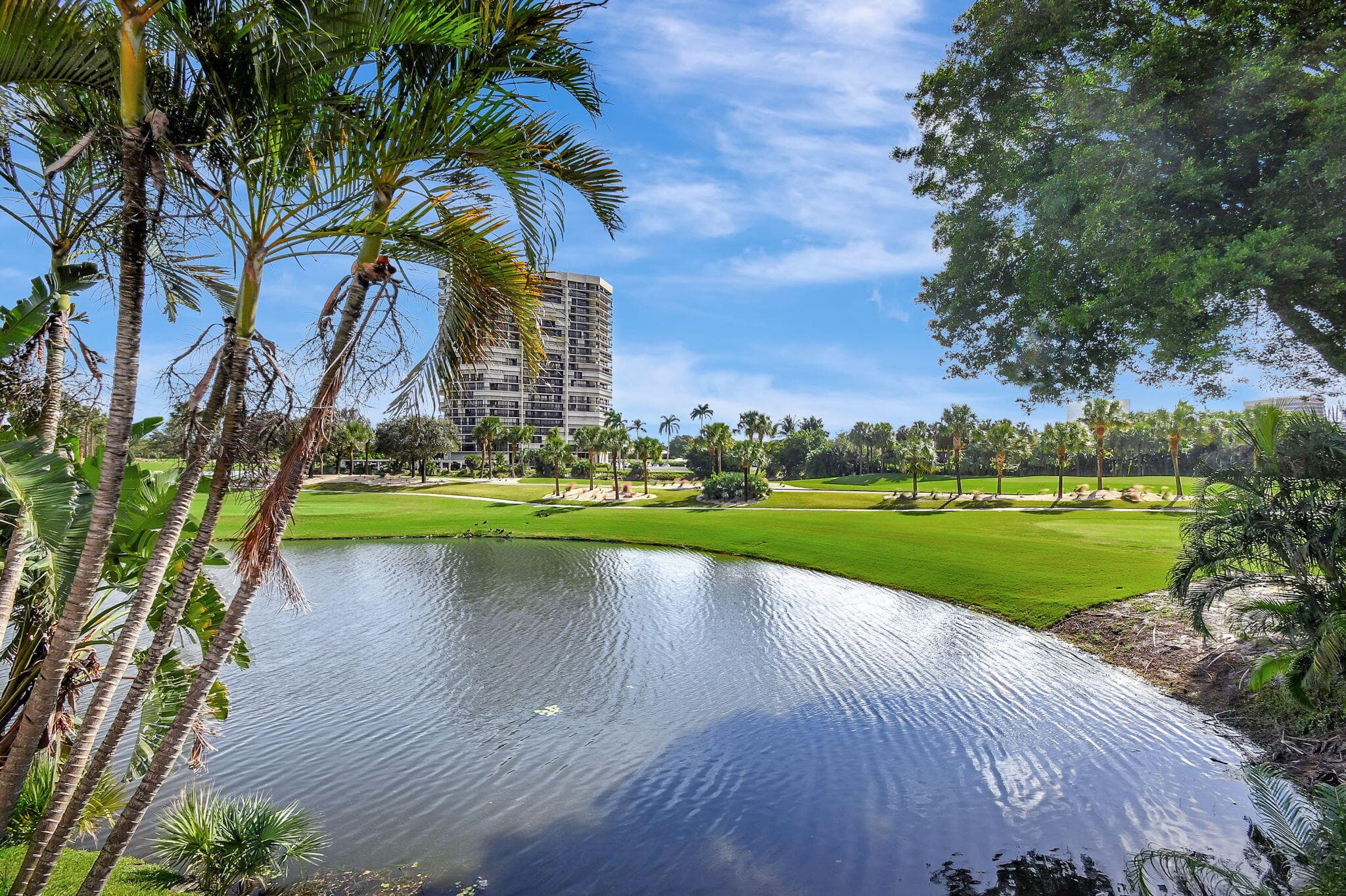 1906 Presidential Way 1-c, West Palm Beach, FL 33401 32