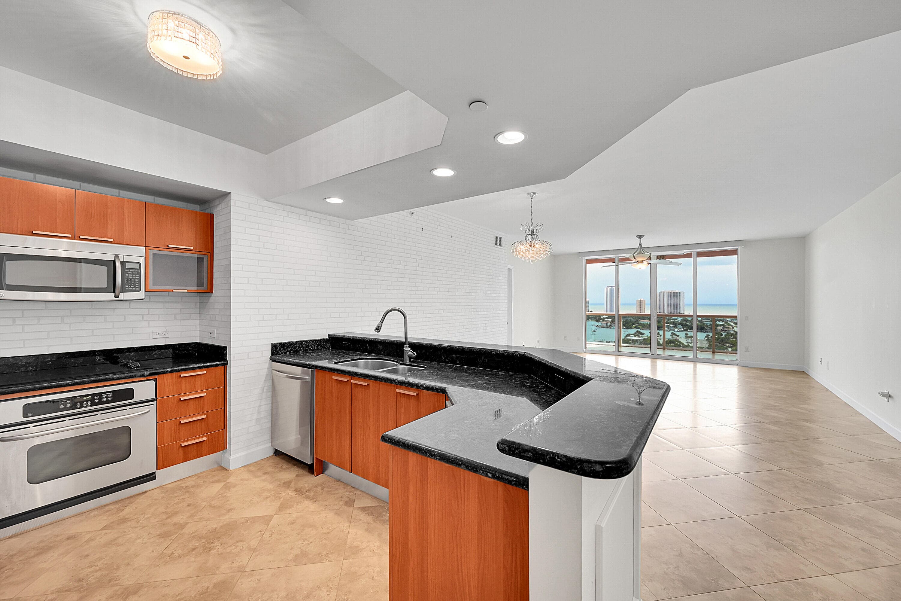 2640 Lake Shore Drive 2011, Riviera Beach, FL 33404 13