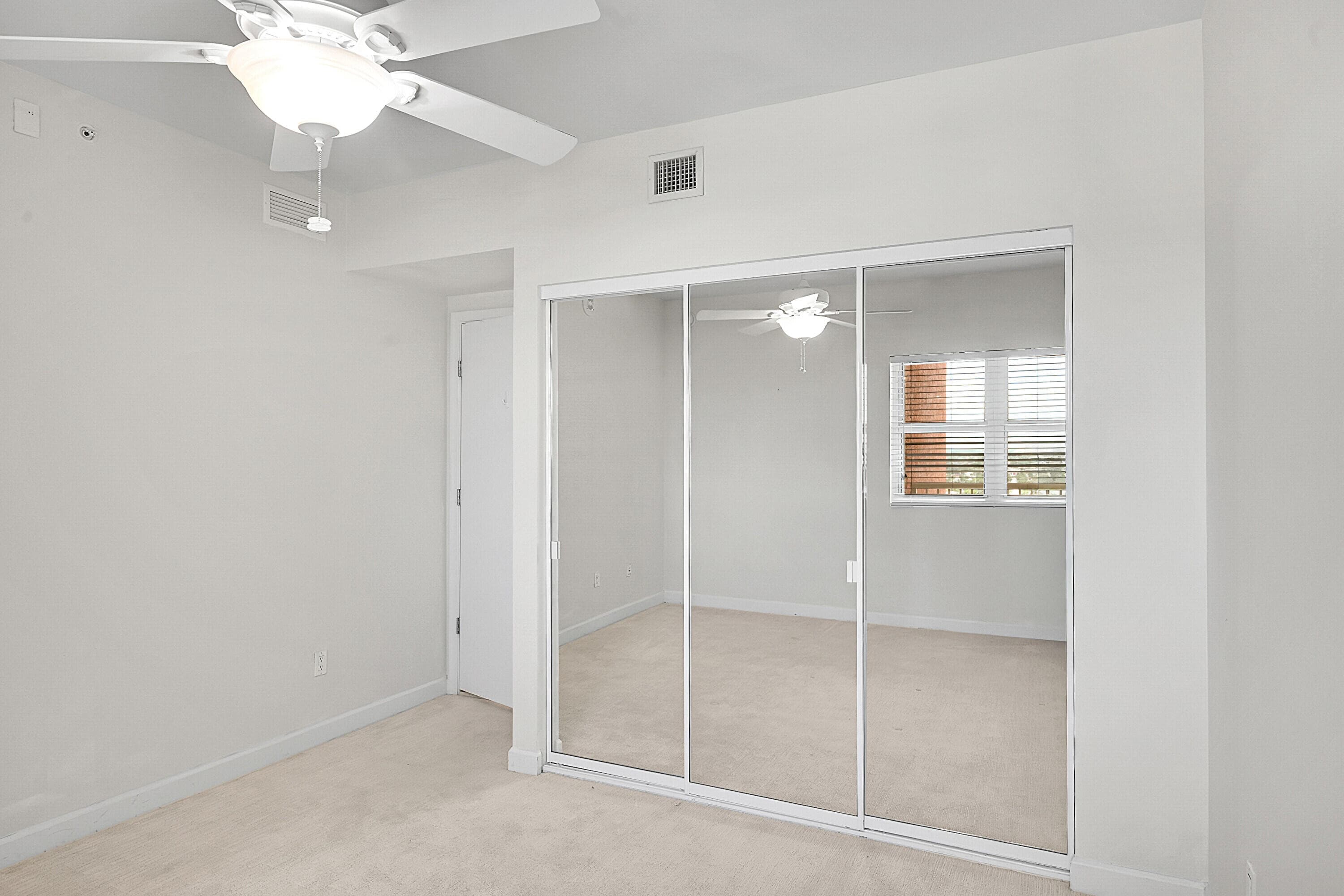 2640 Lake Shore Drive 2011, Riviera Beach, FL 33404 40