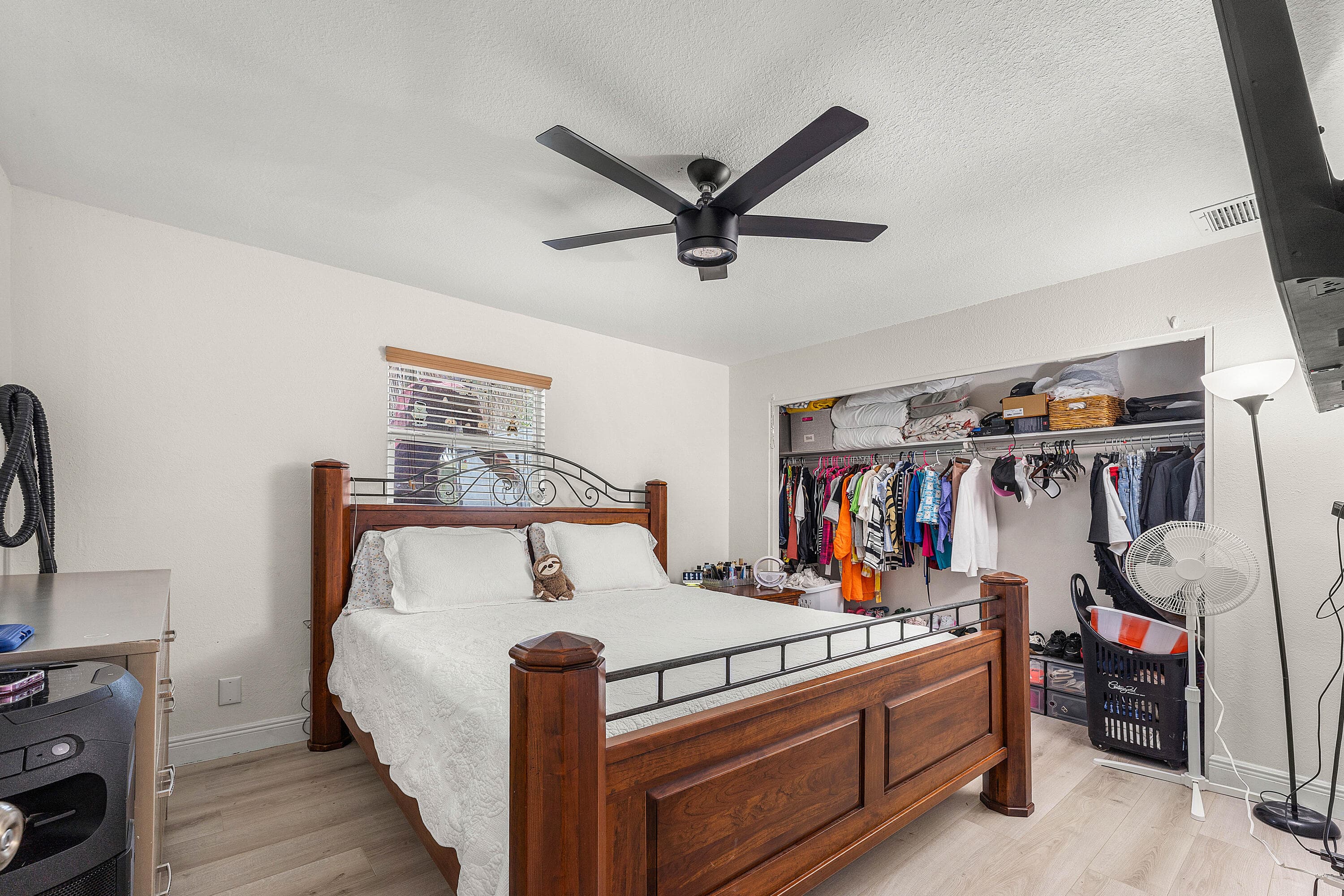 2907 Apalachee Road, Palm Springs, FL 33406 10