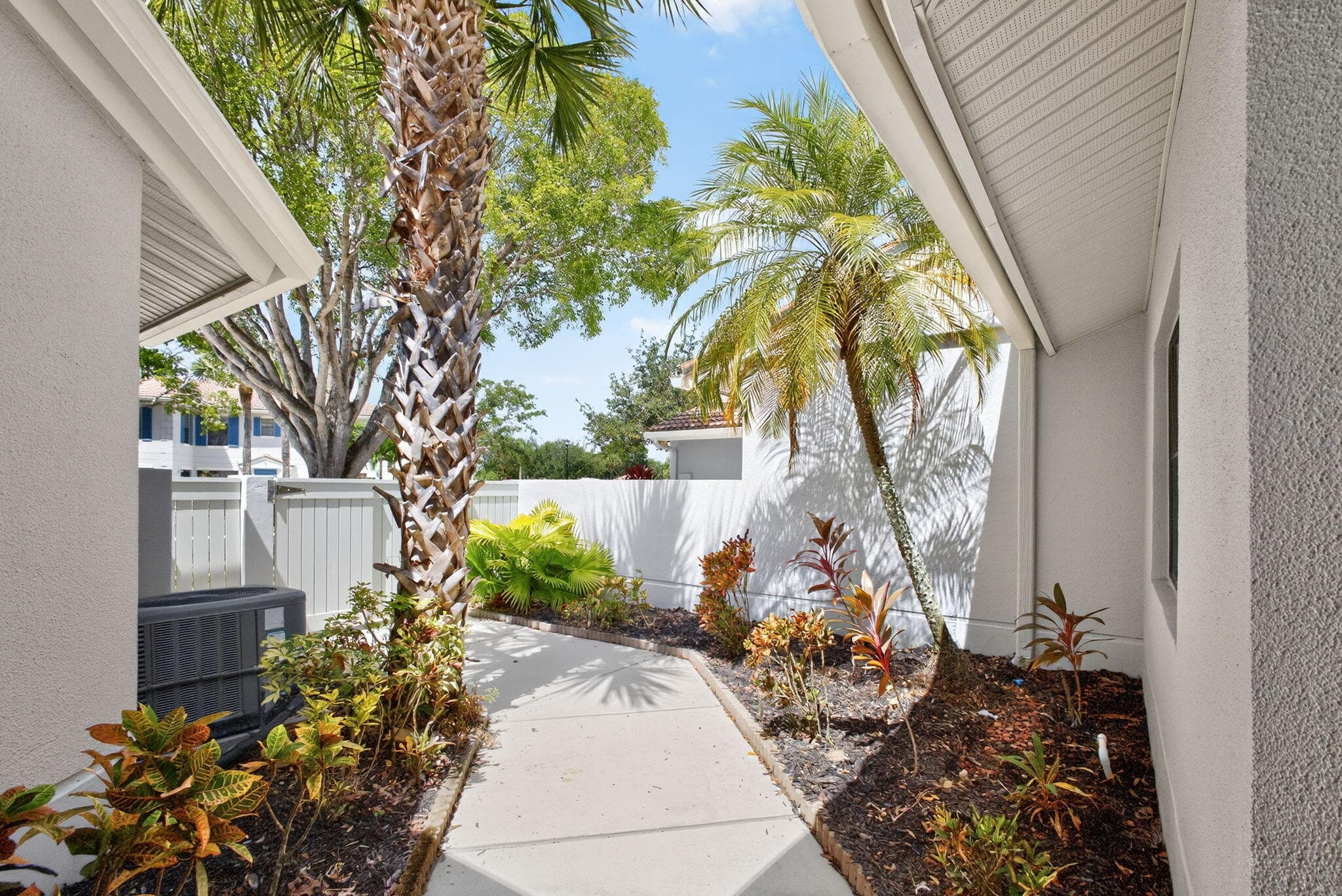 479 Prestwick Circle, Palm Beach Gardens, FL 33418 7