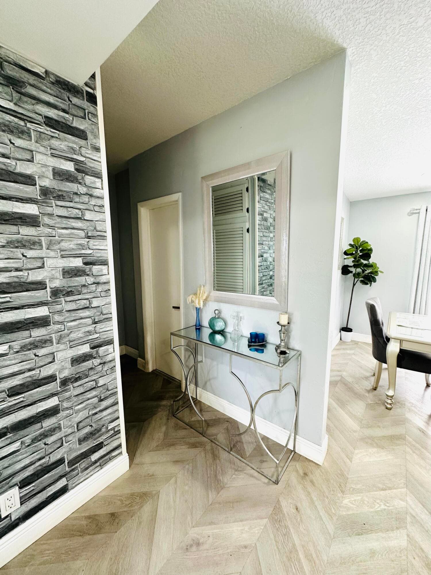 1865 W Chatham Road, West Palm Beach, FL 33415 22