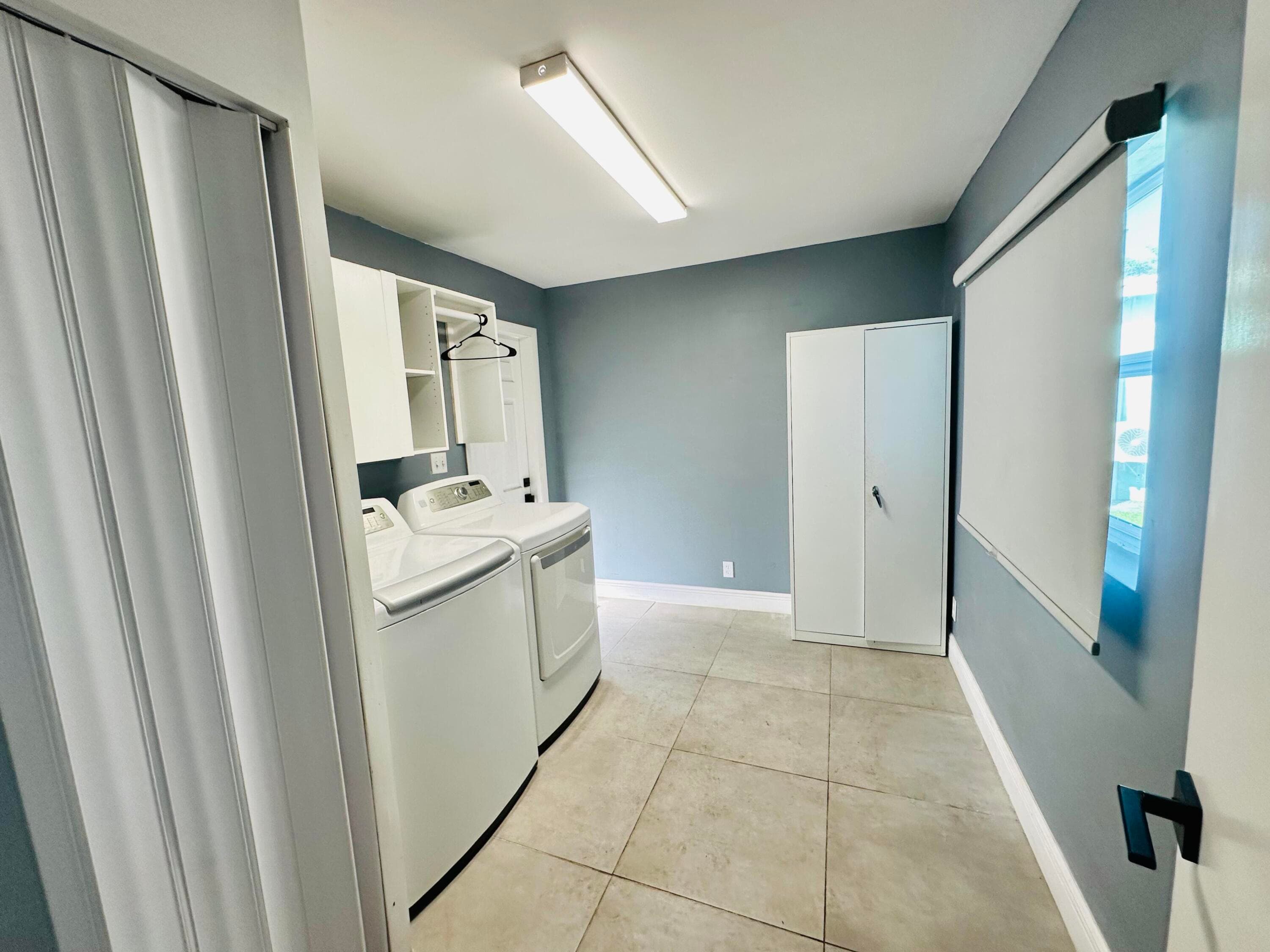 1865 W Chatham Road, West Palm Beach, FL 33415 23