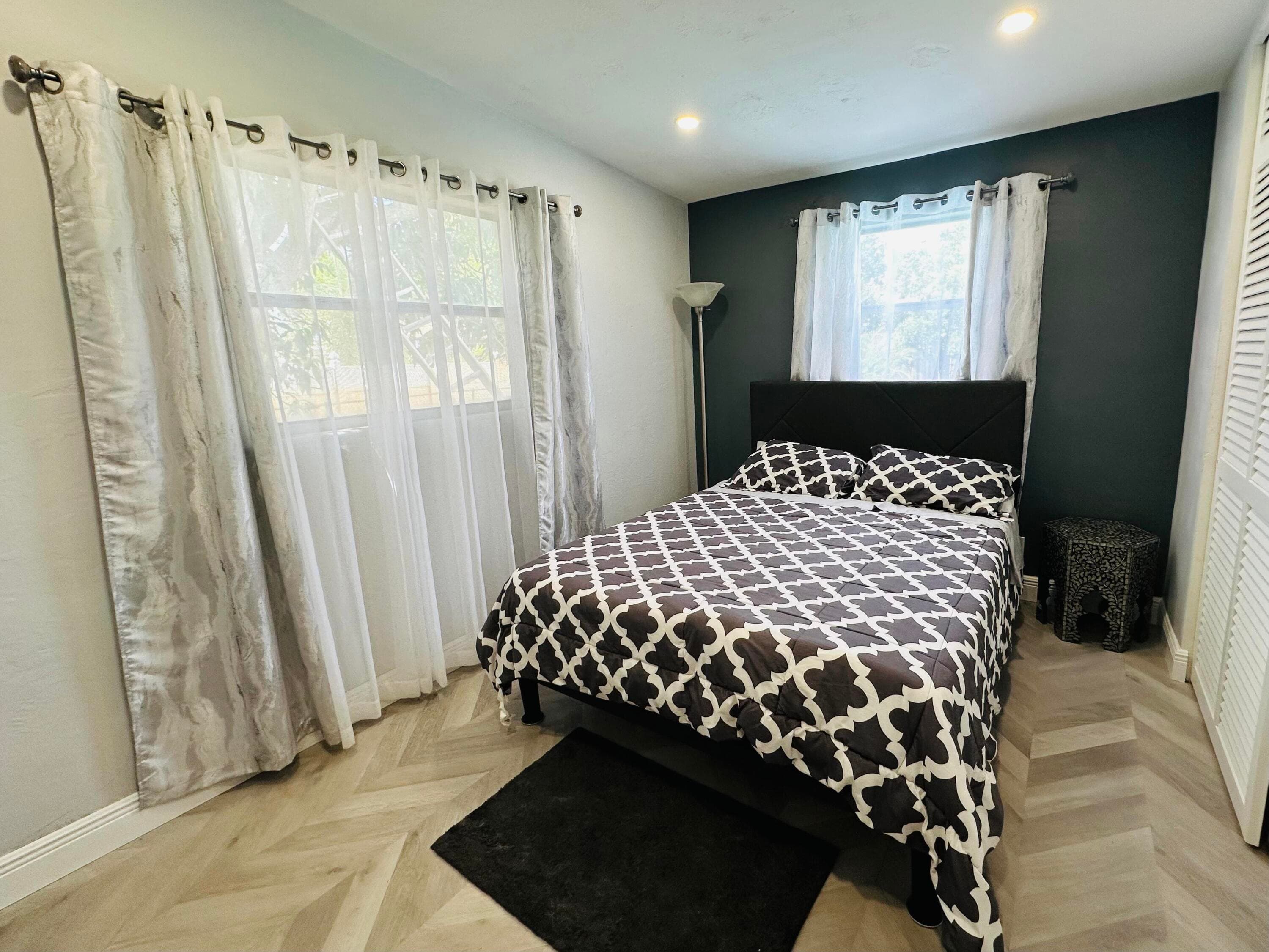 1865 W Chatham Road, West Palm Beach, FL 33415 42