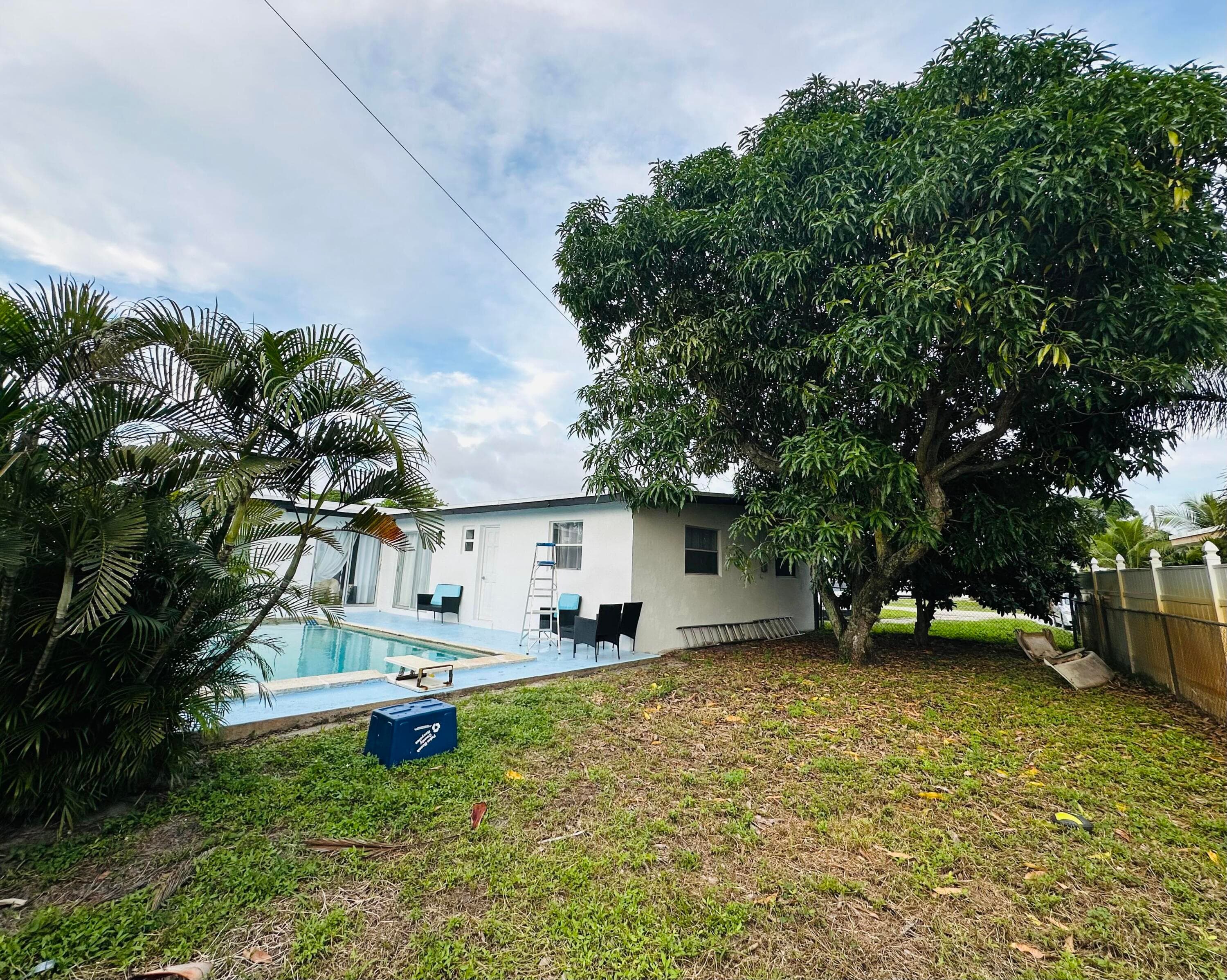 1865 W Chatham Road, West Palm Beach, FL 33415 55