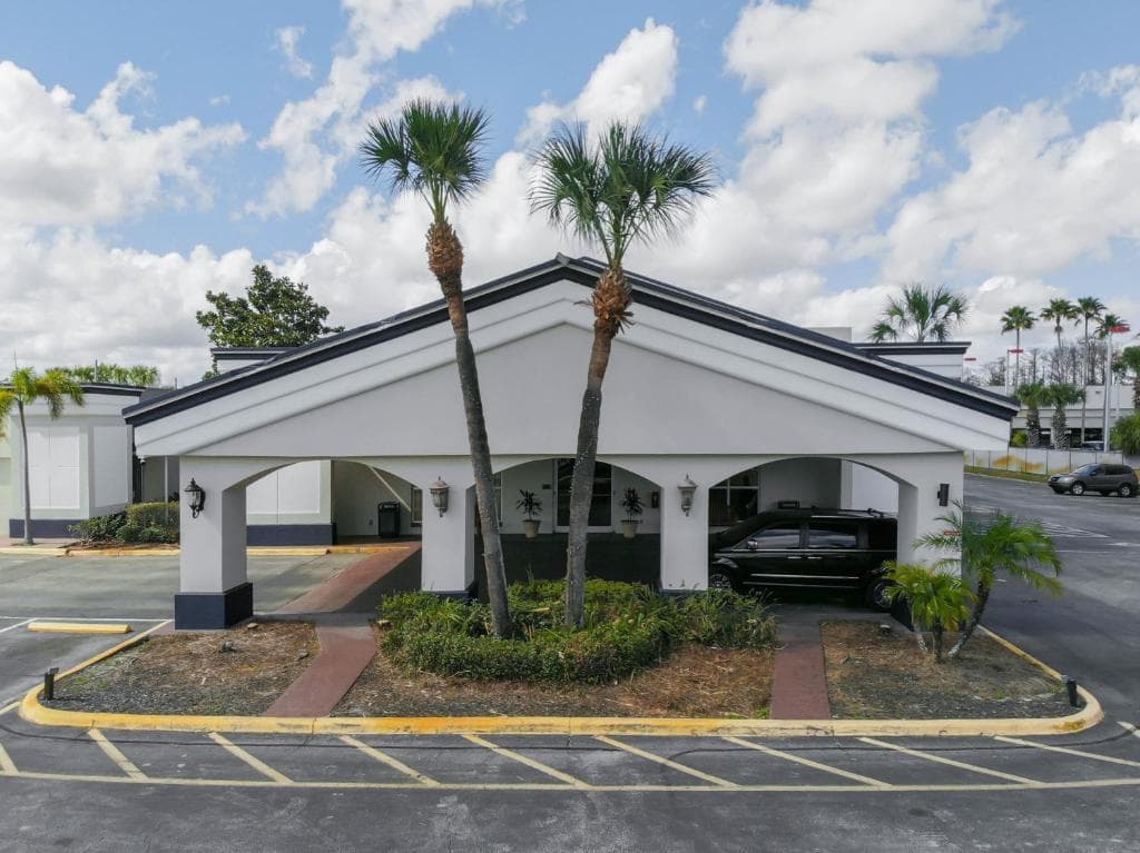 8700 S Orange Blossom Trail, Orlando, FL 32809 3
