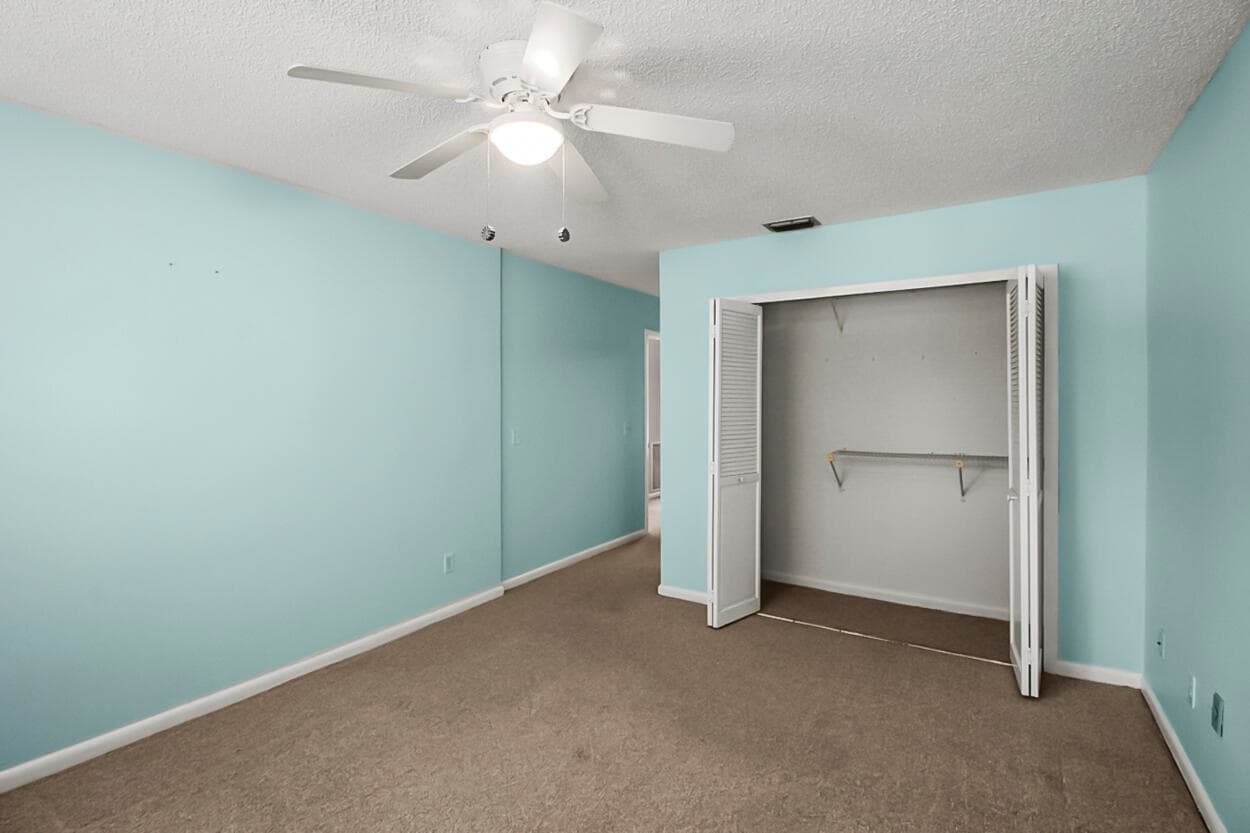 1679 SW Crossing Circle, Palm City, FL 34990 32