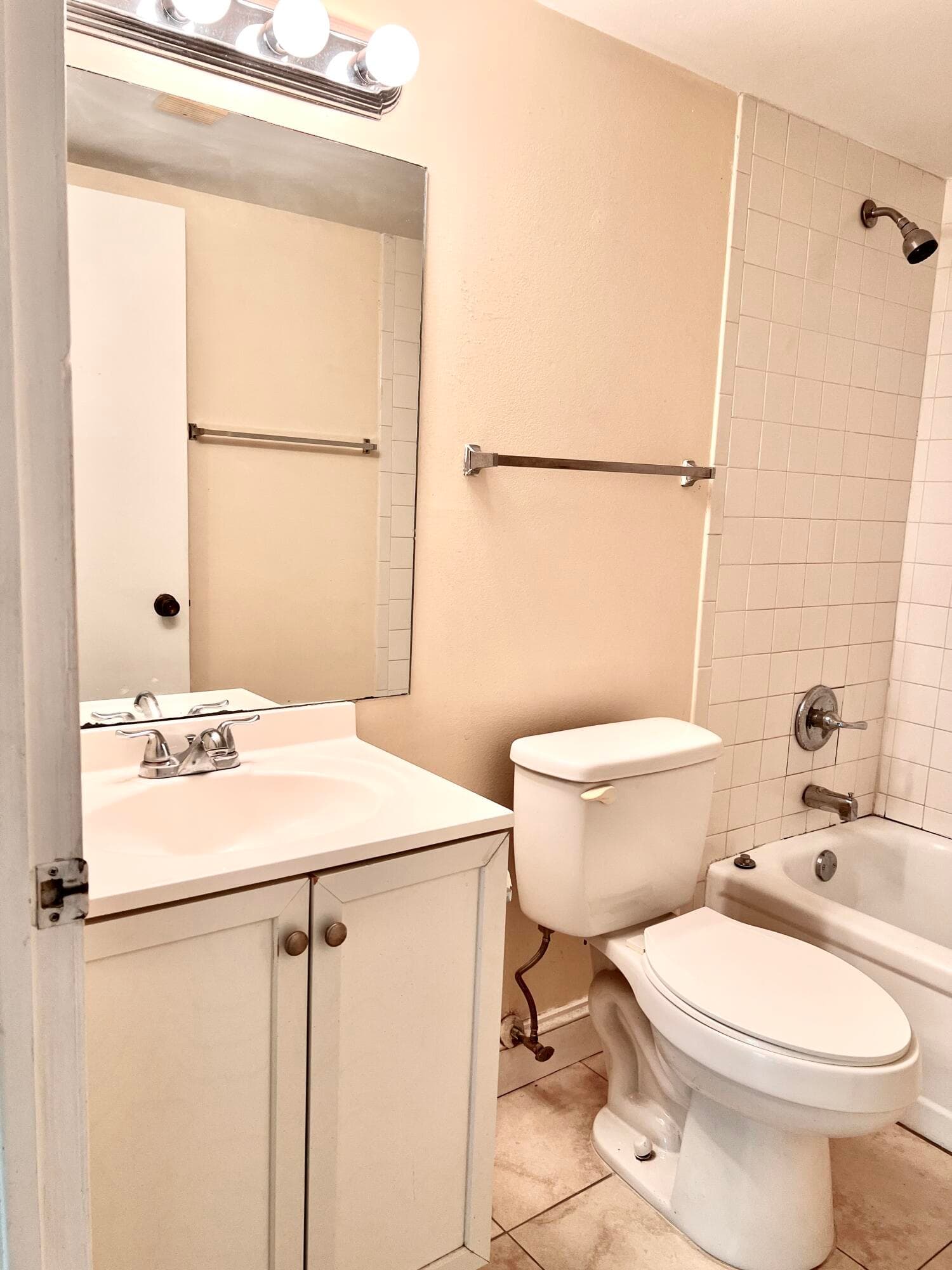2000 N Congress Avenue 206, West Palm Beach, FL 33401 7