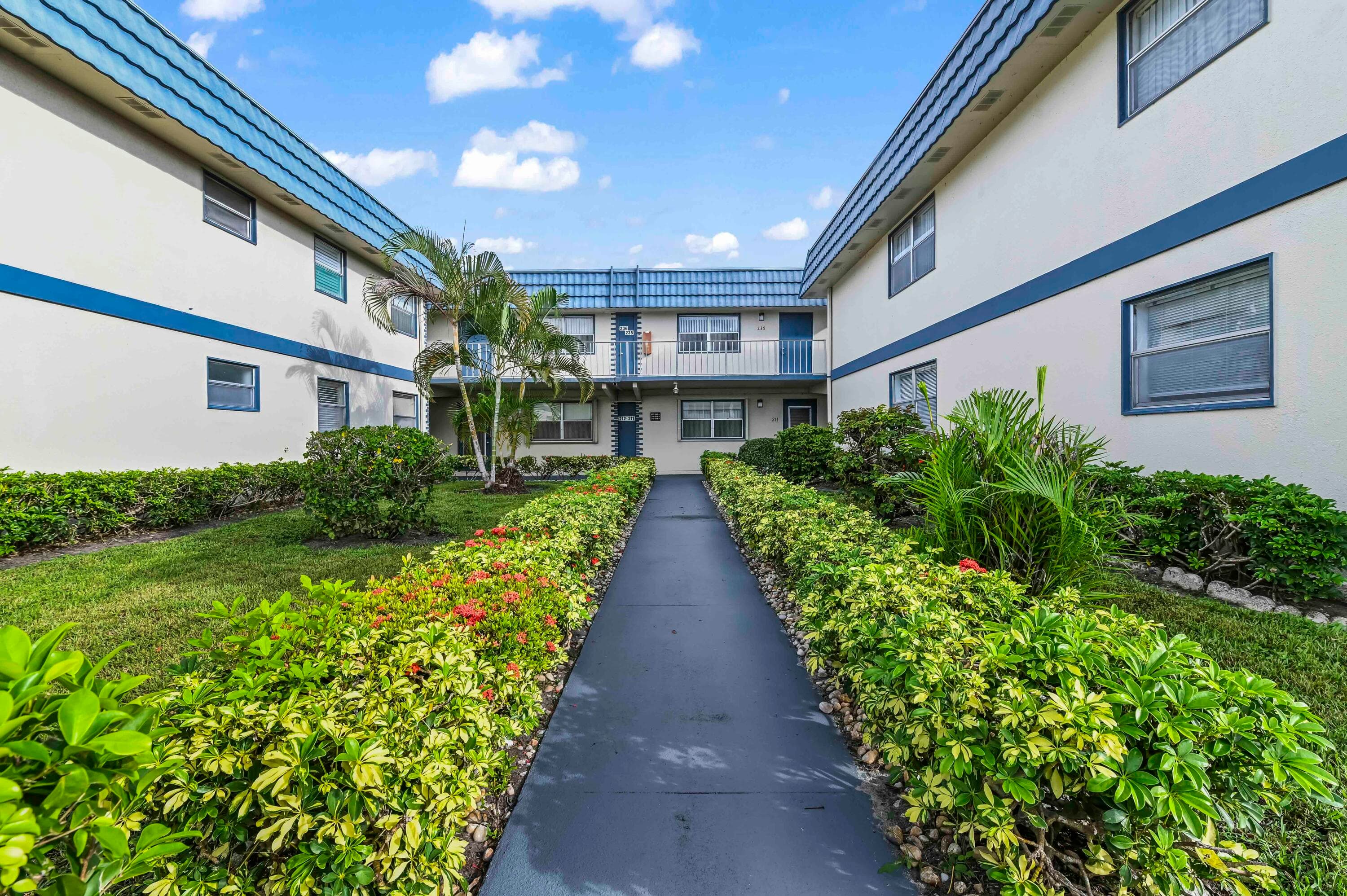213 Brittany E, Delray Beach, FL 33446 2