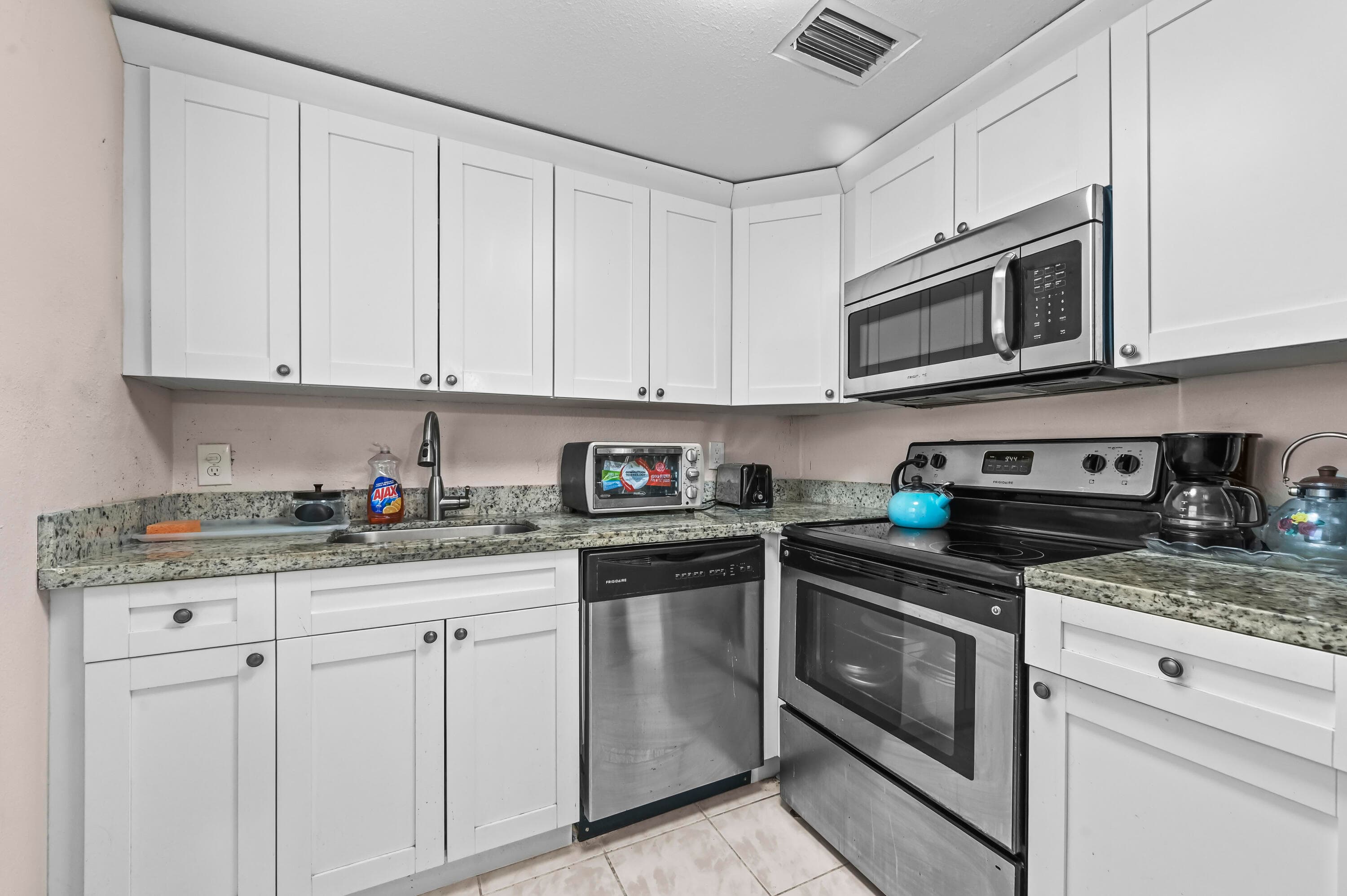 213 Brittany E, Delray Beach, FL 33446 12