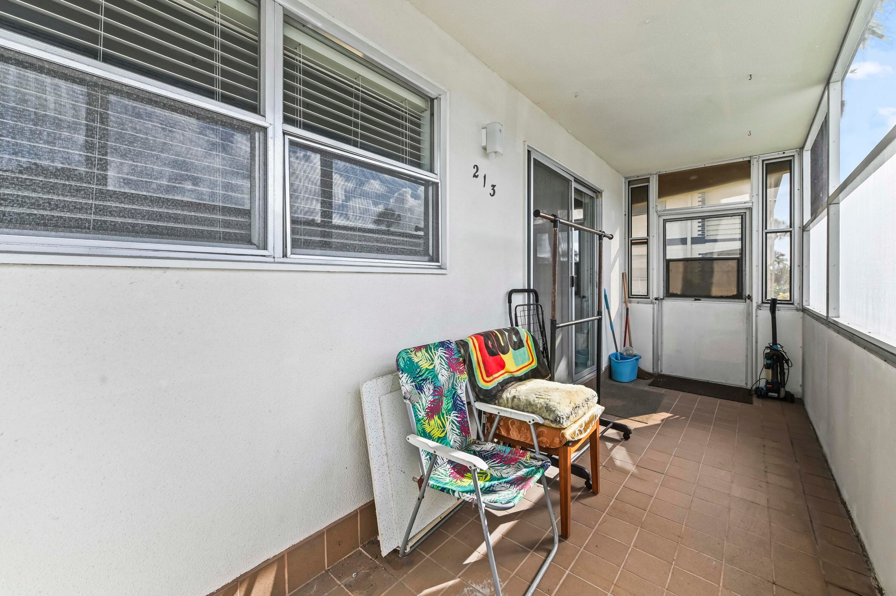 213 Brittany E, Delray Beach, FL 33446 23