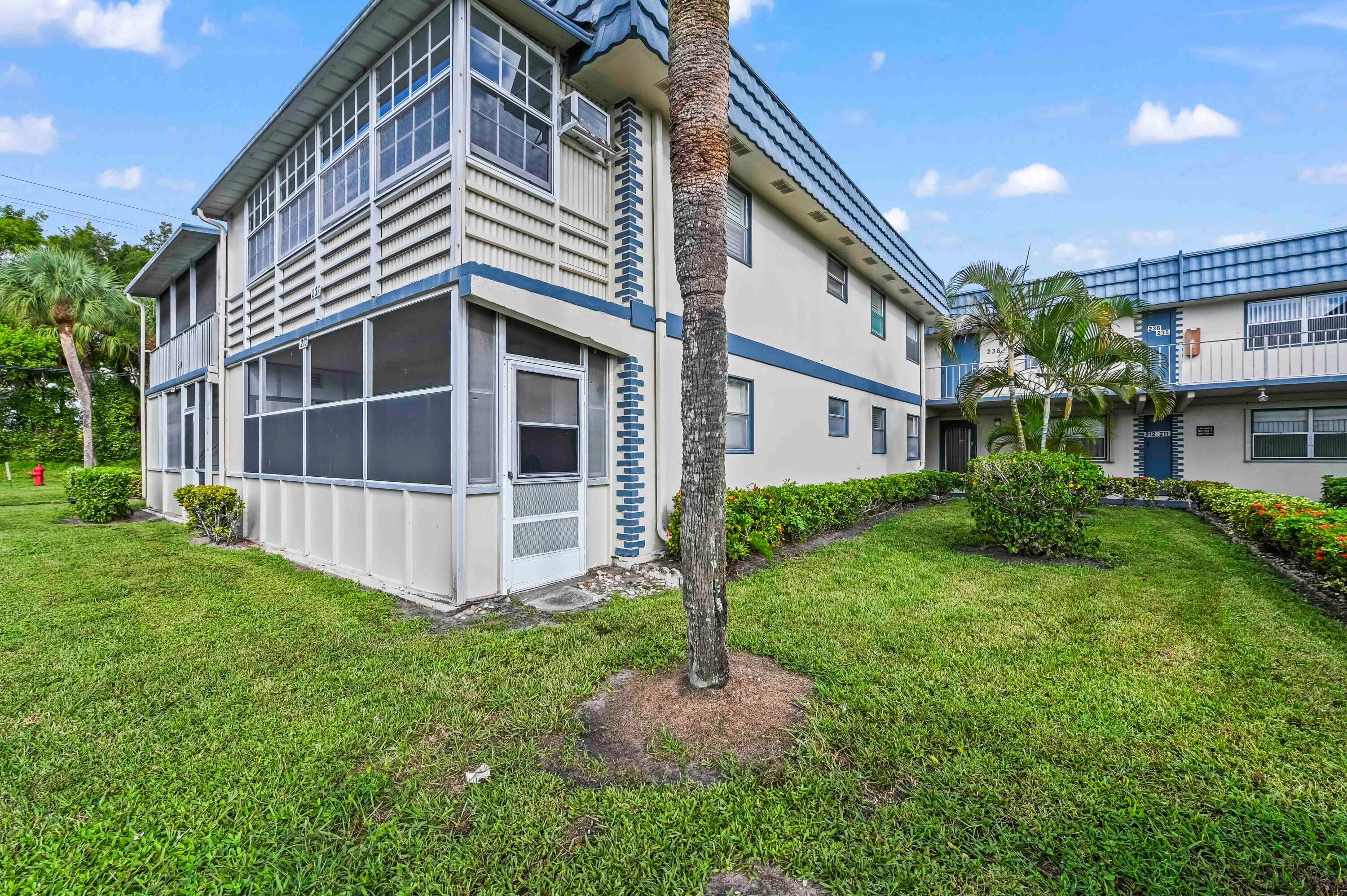 213 Brittany E, Delray Beach, FL 33446 25