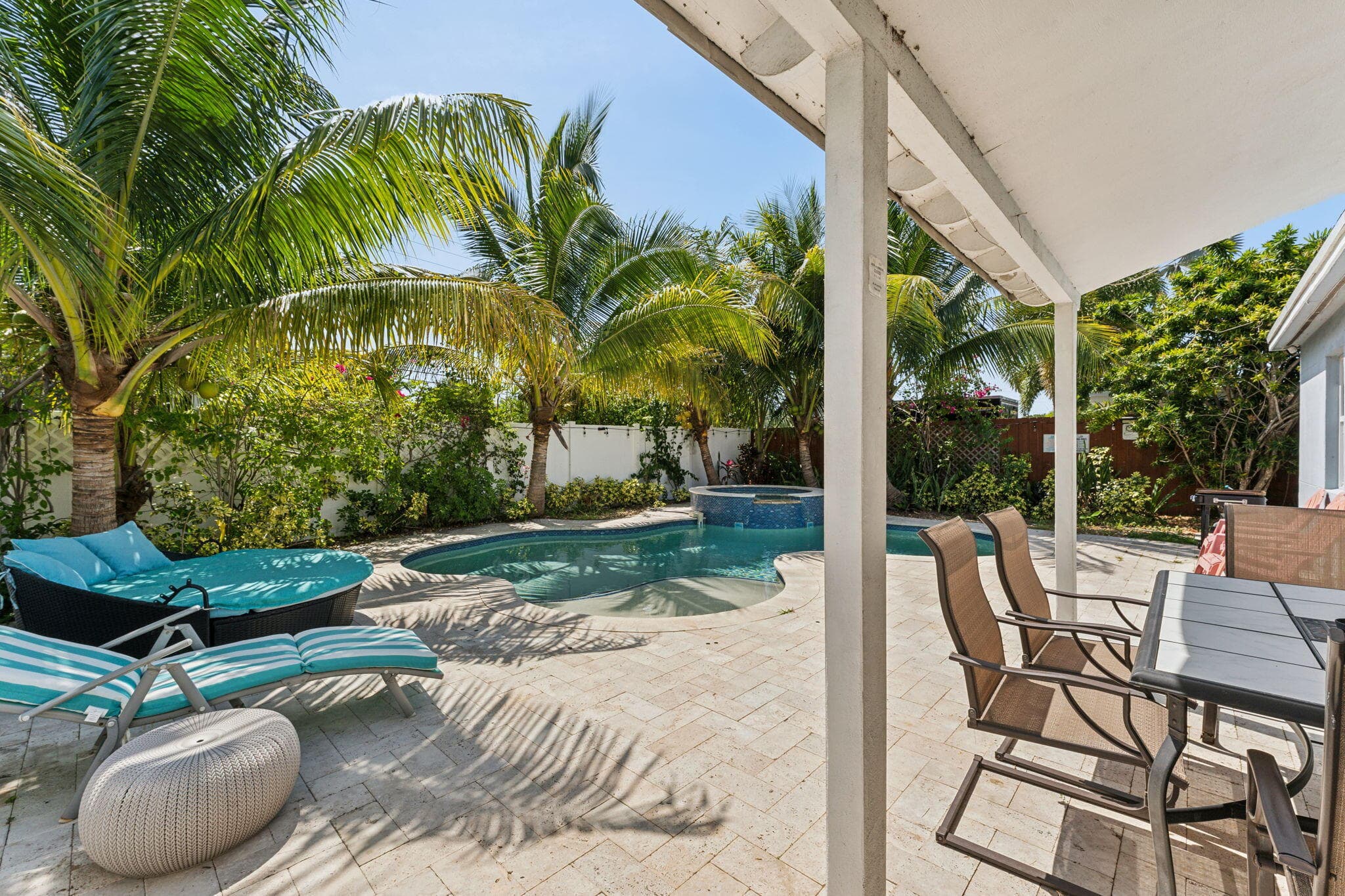 1631 N Andrews Square, Fort Lauderdale, FL 33311 25
