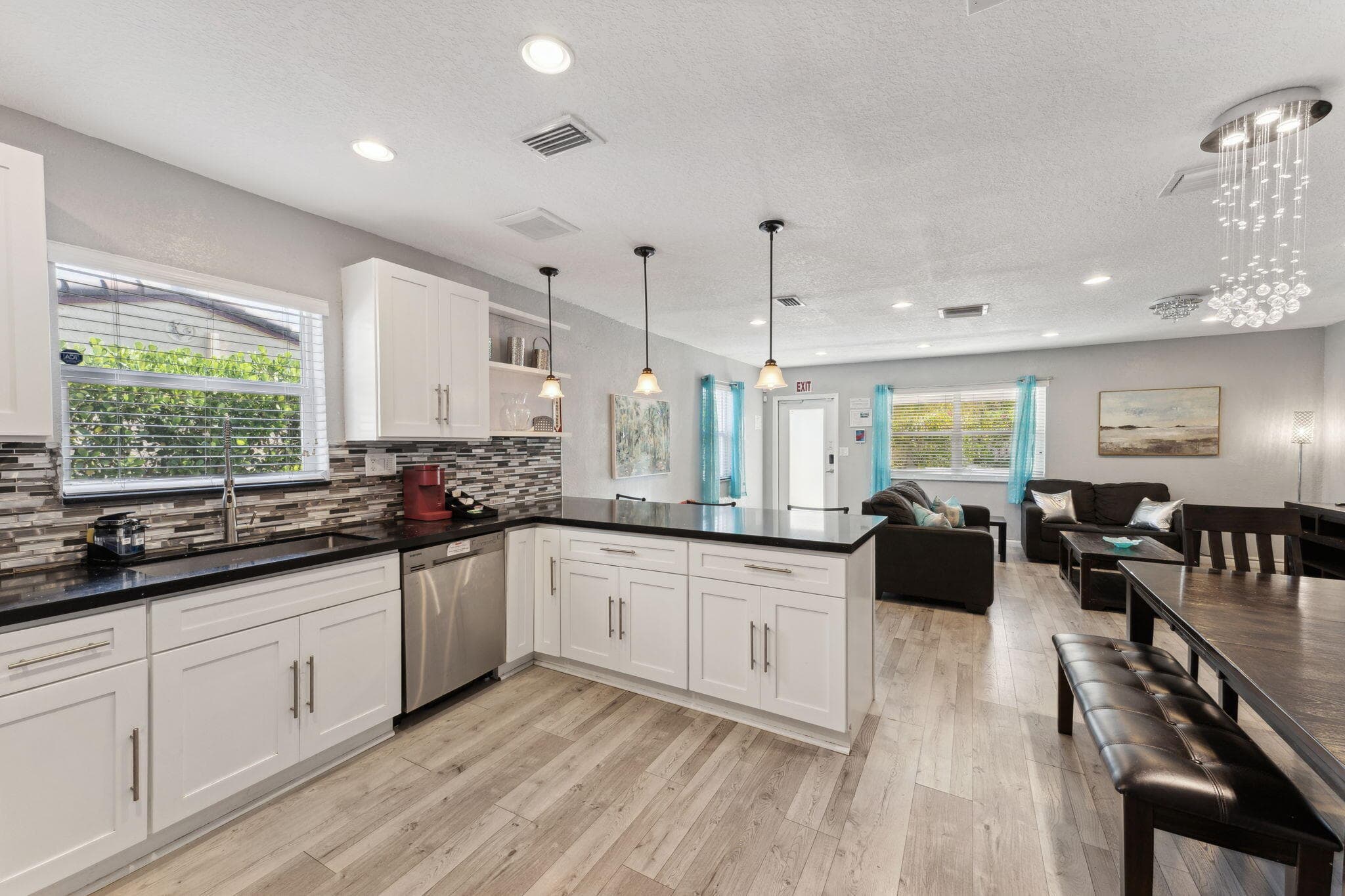1631 N Andrews Square, Fort Lauderdale, FL 33311 9
