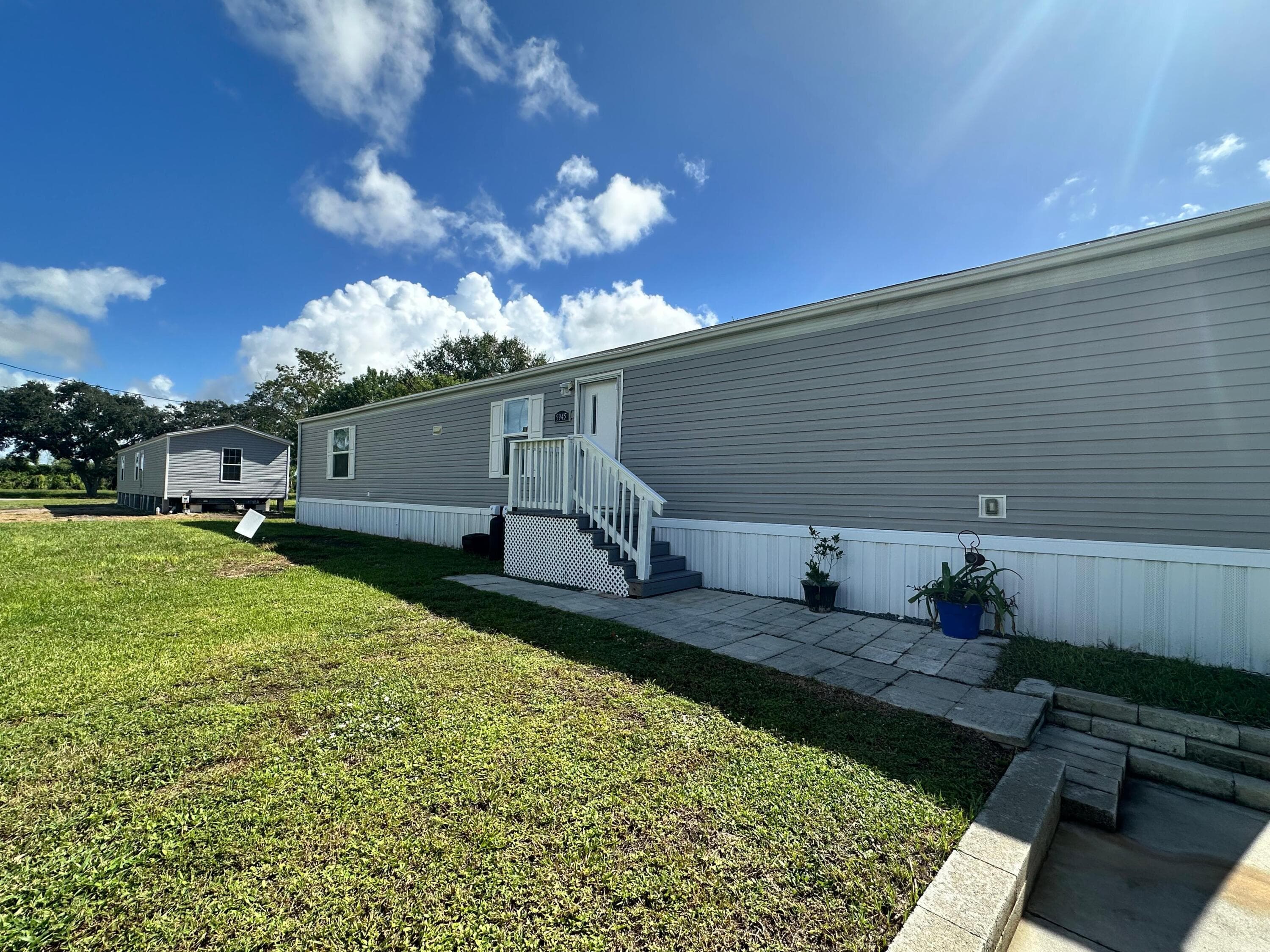 5945 SE 95th Trail Trail, Okeechobee, FL 34974 2