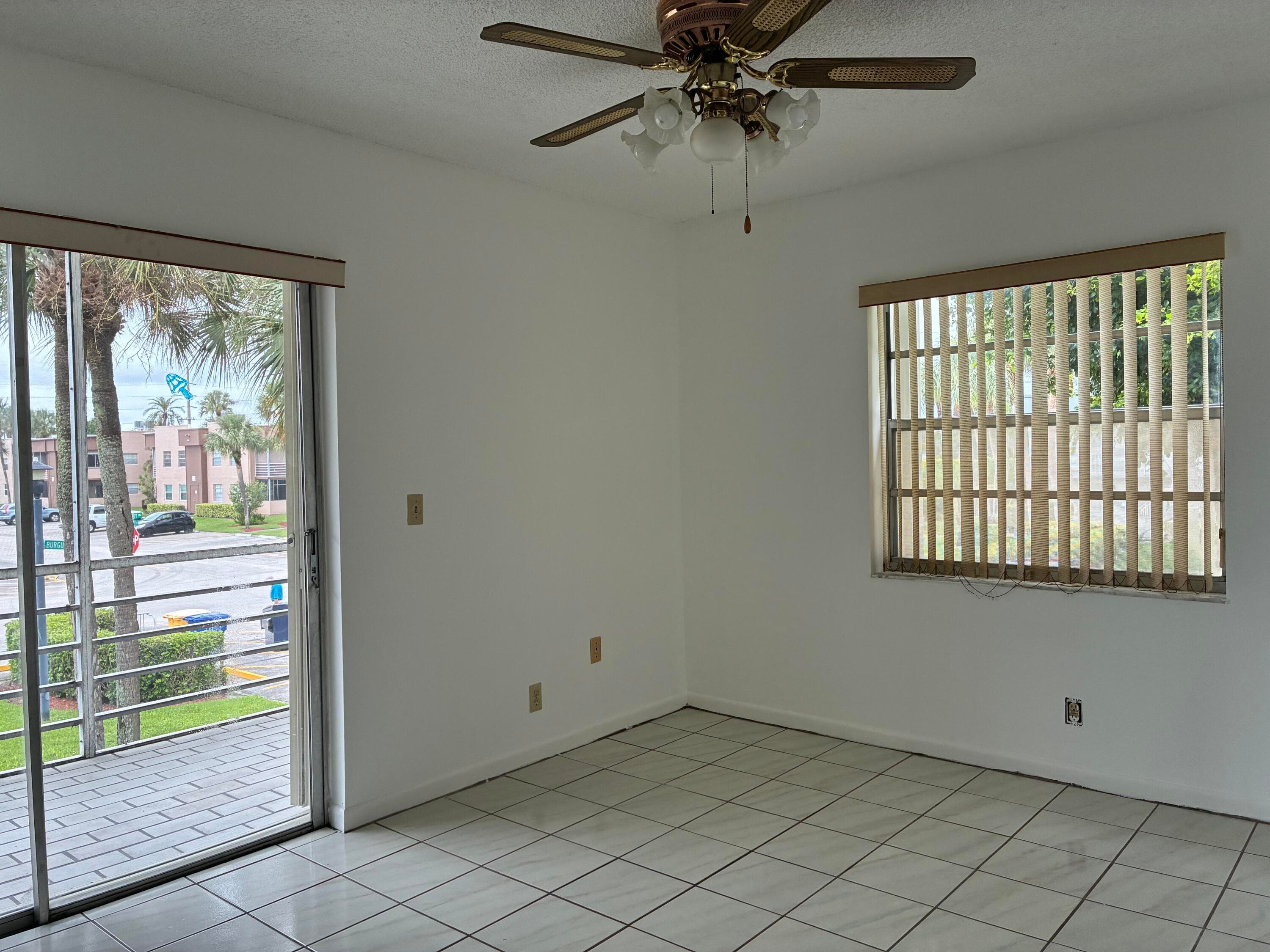 574 Burgundy L 574, Delray Beach, FL 33484 23