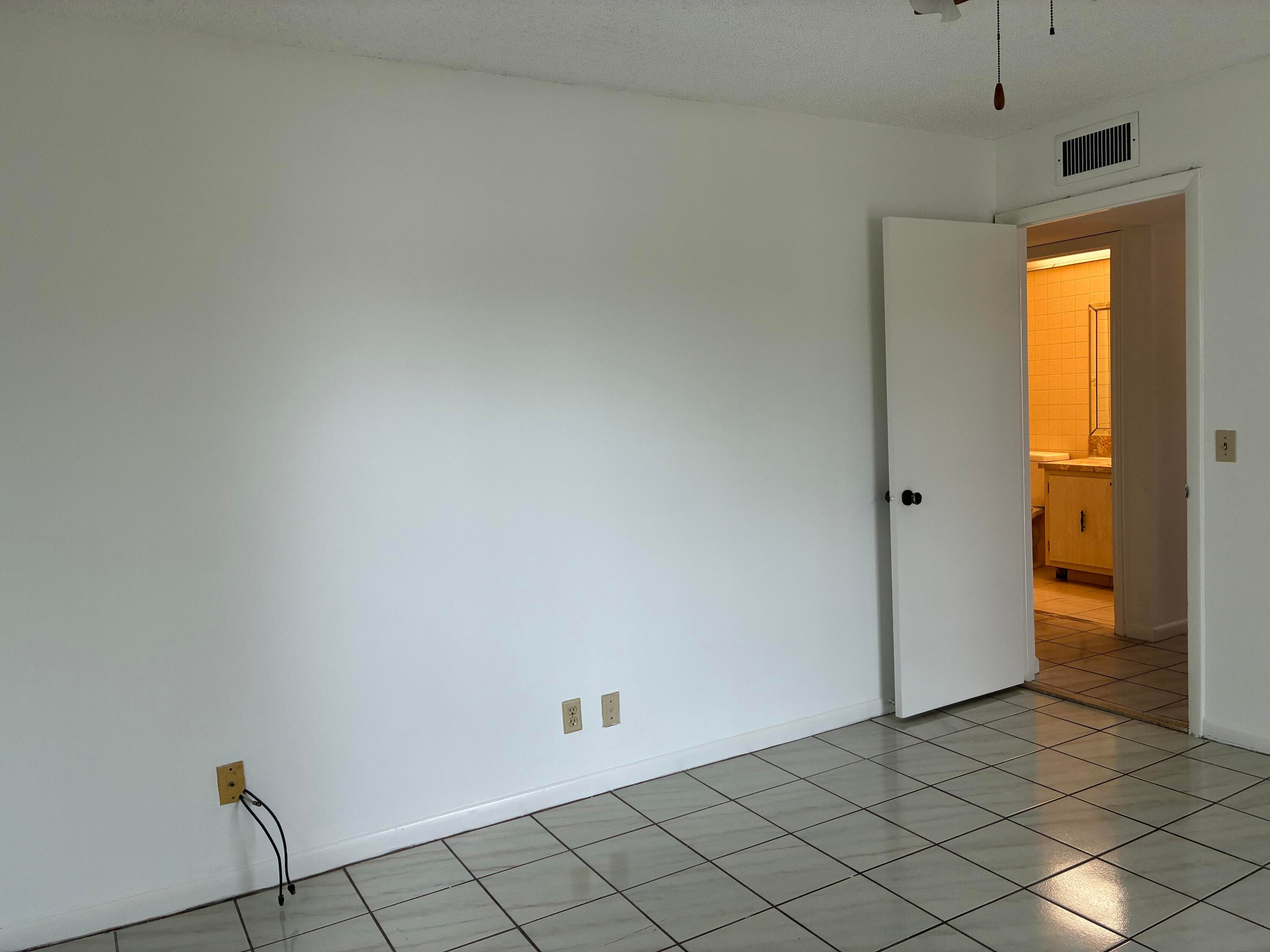 574 Burgundy L 574, Delray Beach, FL 33484 25
