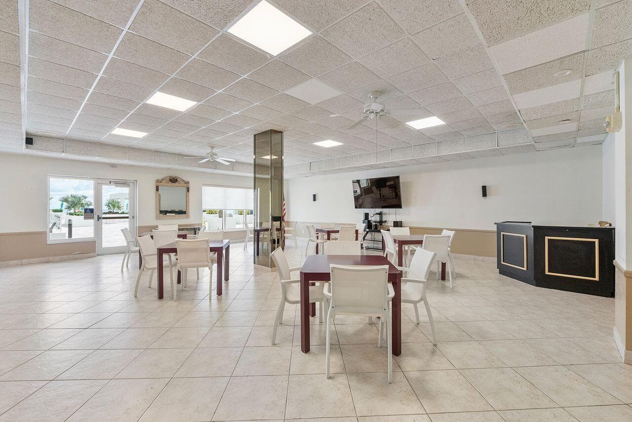 3450 S Ocean Boulevard 118, Palm Beach, FL 33480 4