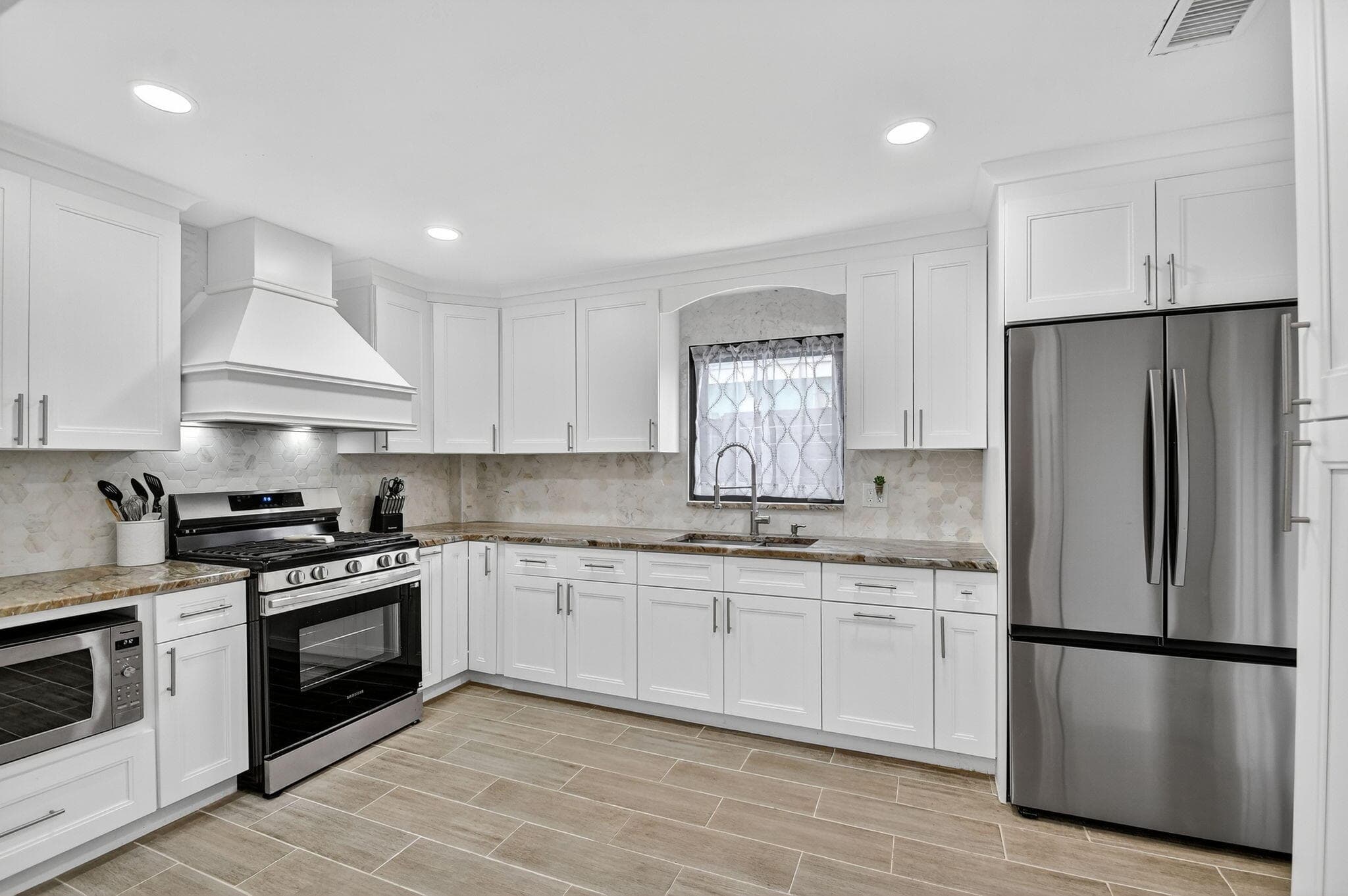 5008 Parker Avenue, West Palm Beach, FL 33405 9