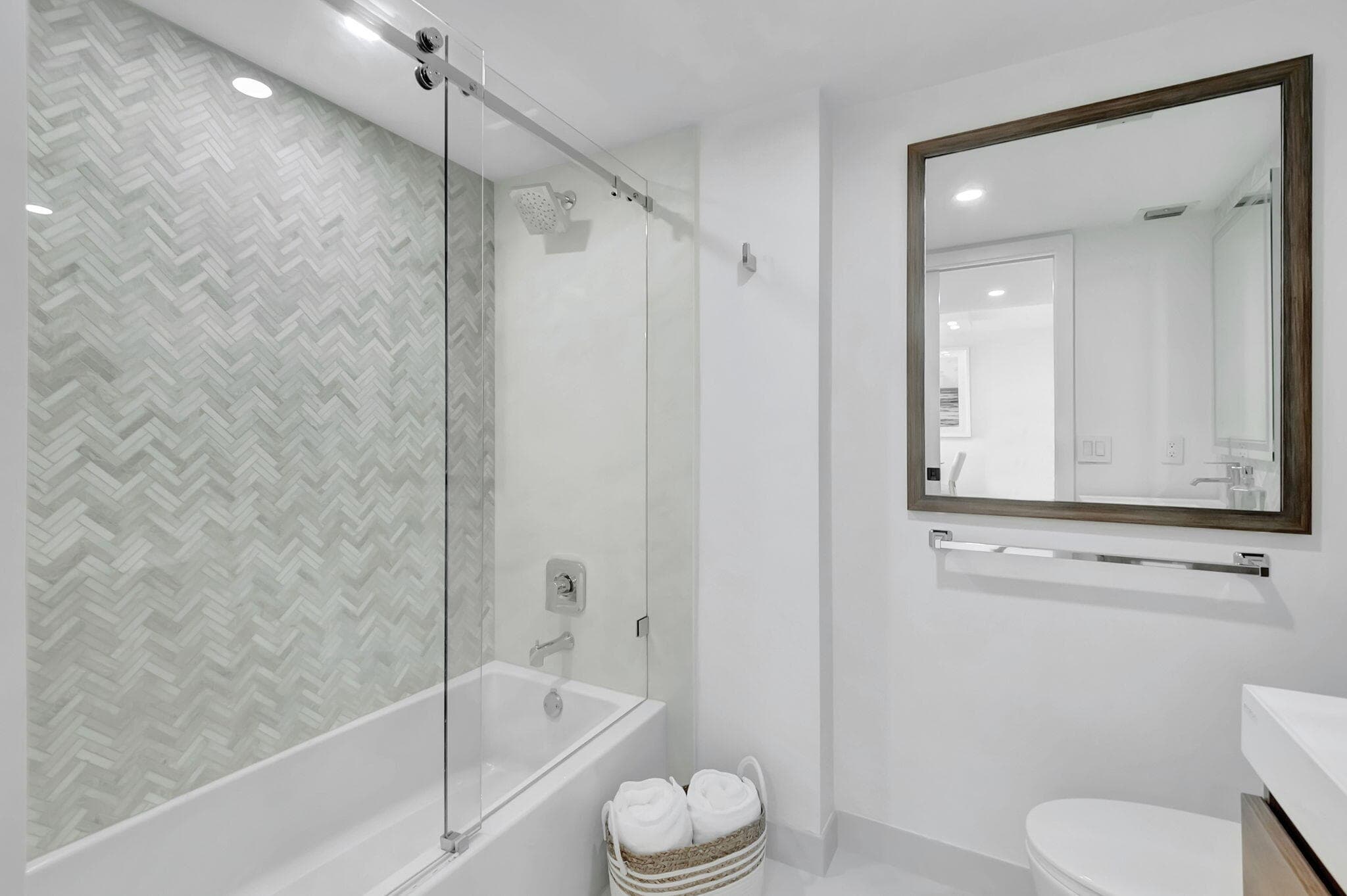 600 Egret Circle 7501, Delray Beach, FL 33444 18