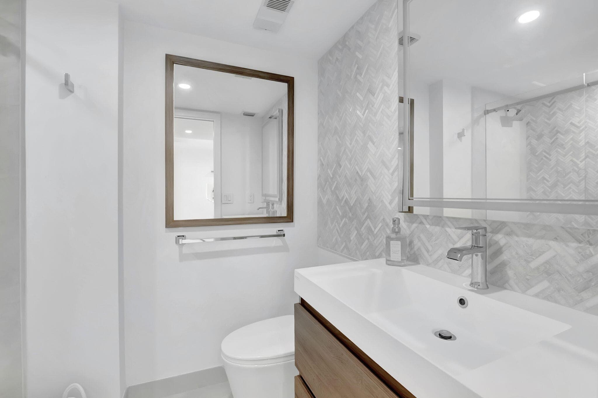 600 Egret Circle 7501, Delray Beach, FL 33444 19