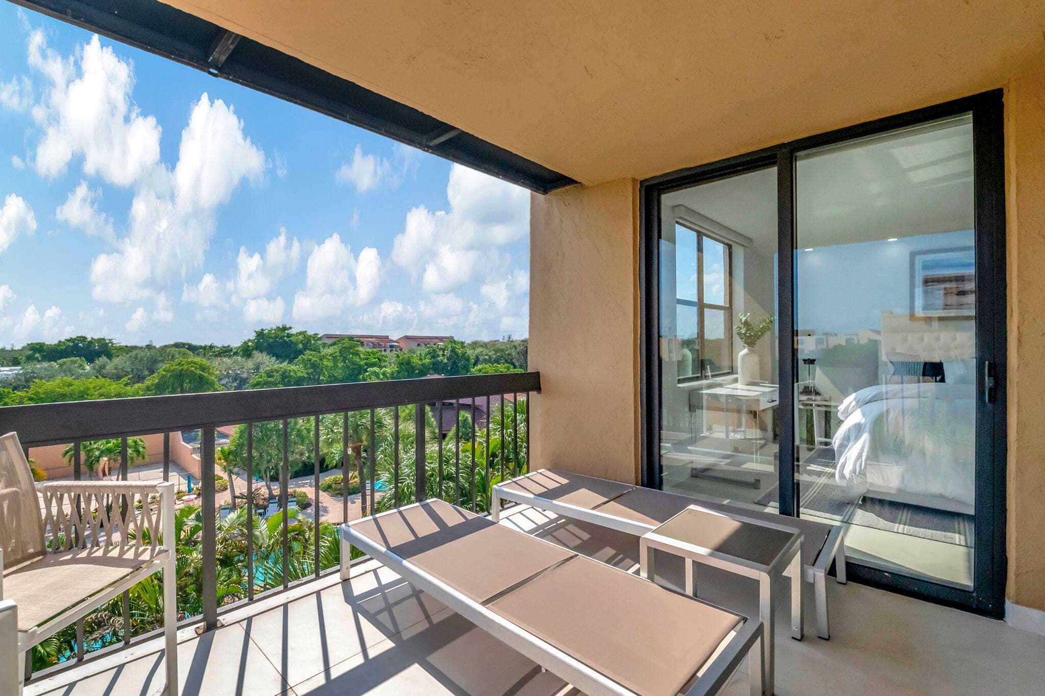 600 Egret Circle 7501, Delray Beach, FL 33444 21