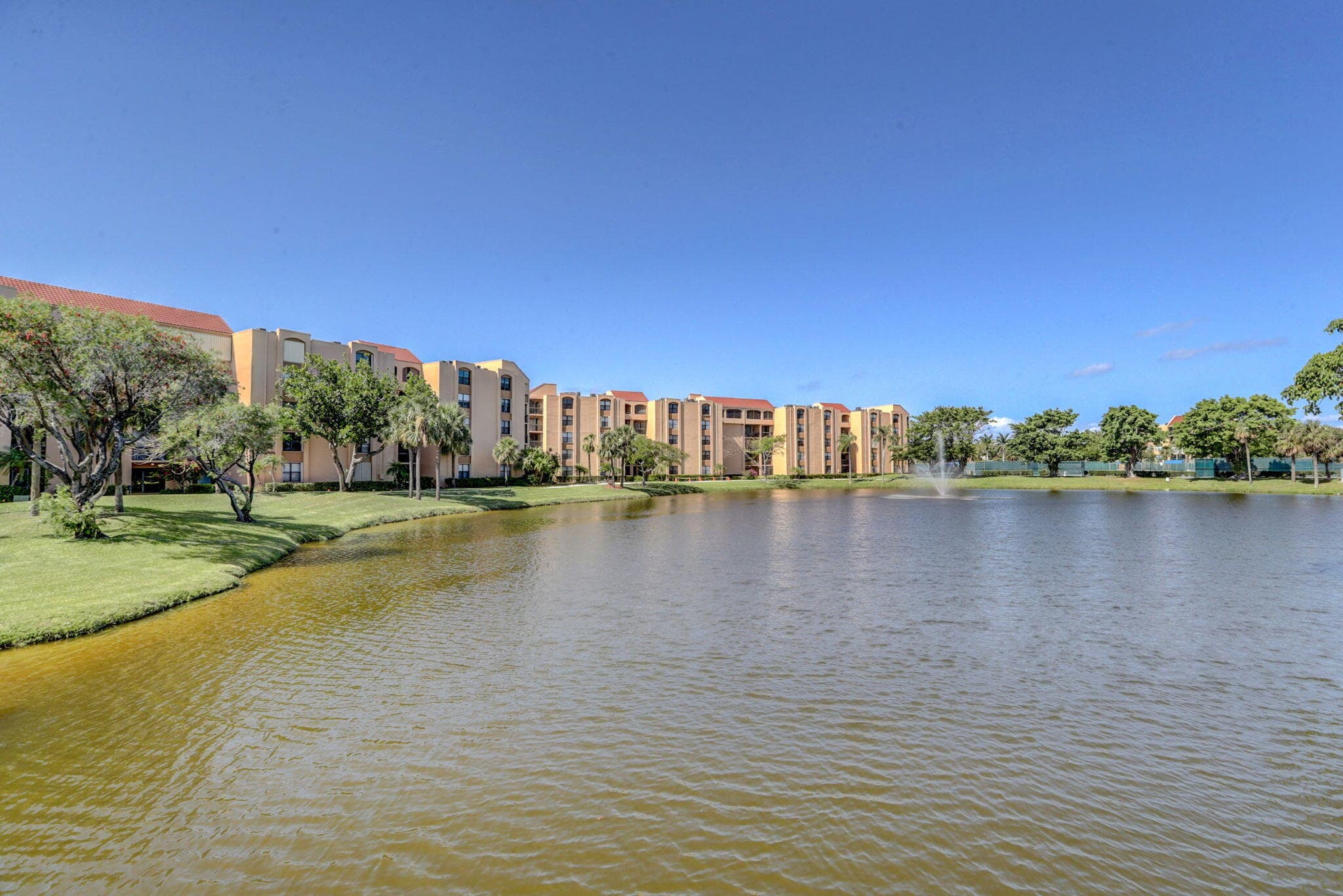 600 Egret Circle 7501, Delray Beach, FL 33444 37