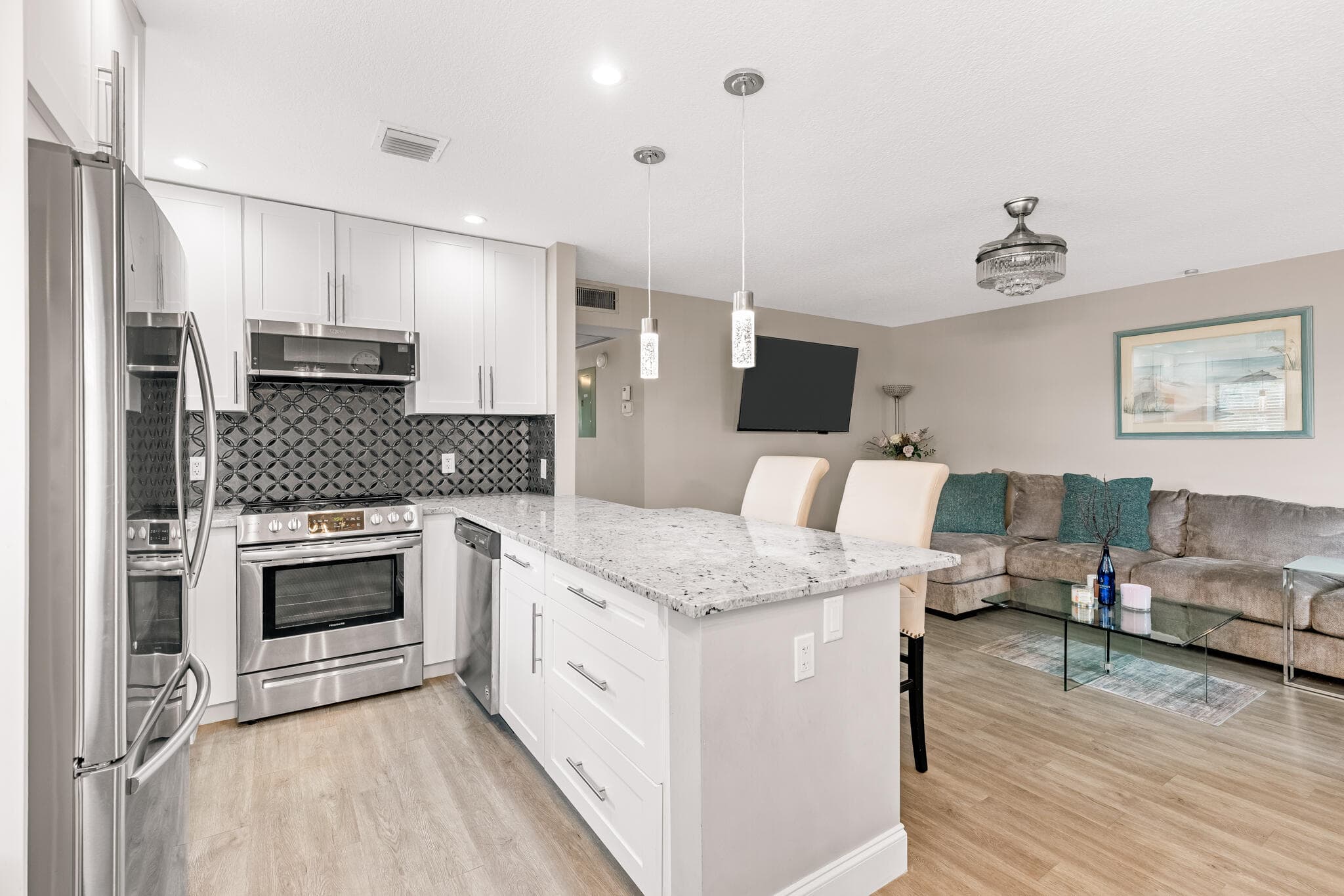 184 Oakridge L 184, Deerfield Beach, FL 33442 8