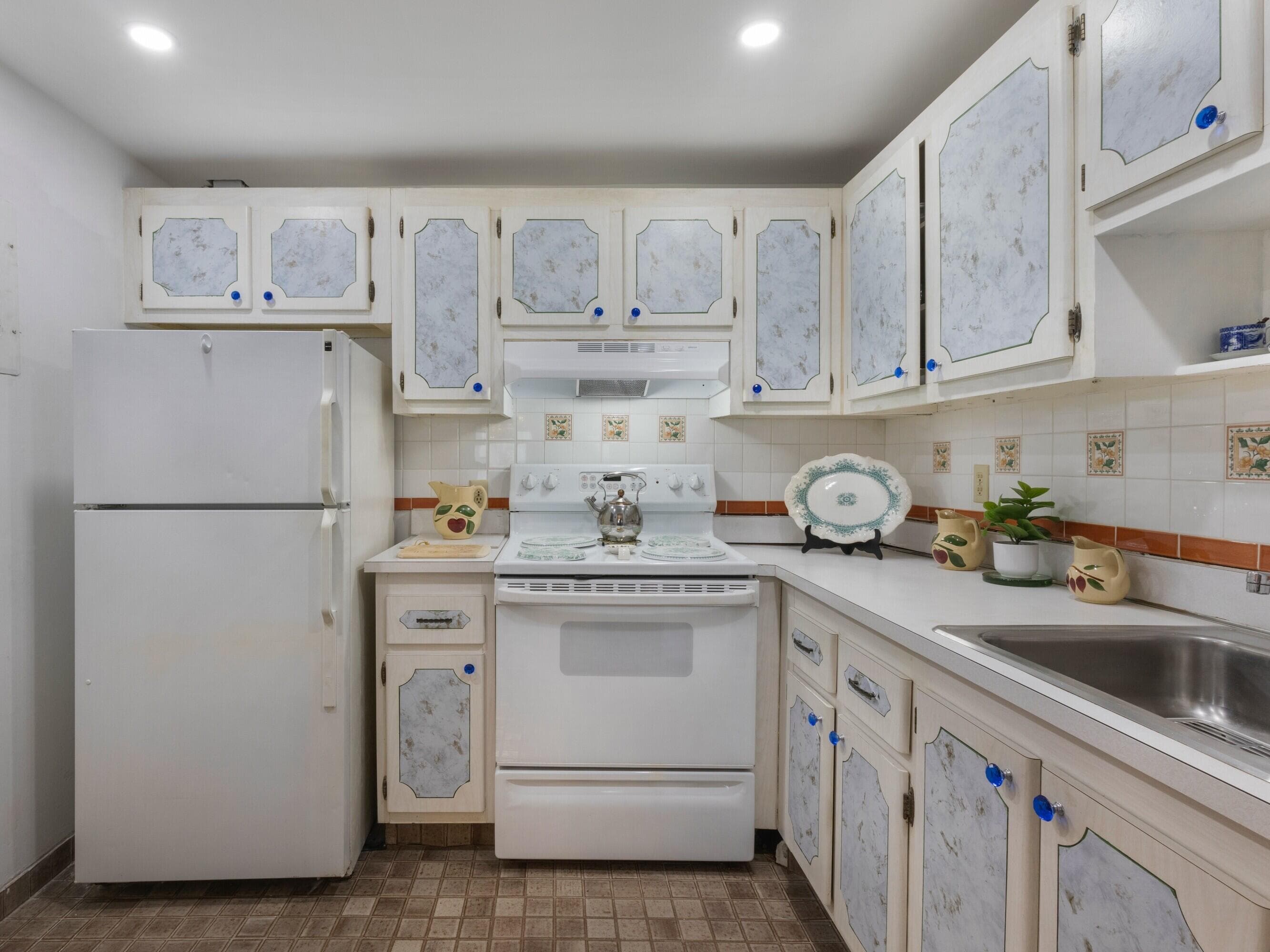 499 Saxony K, Delray Beach, FL 33446 3